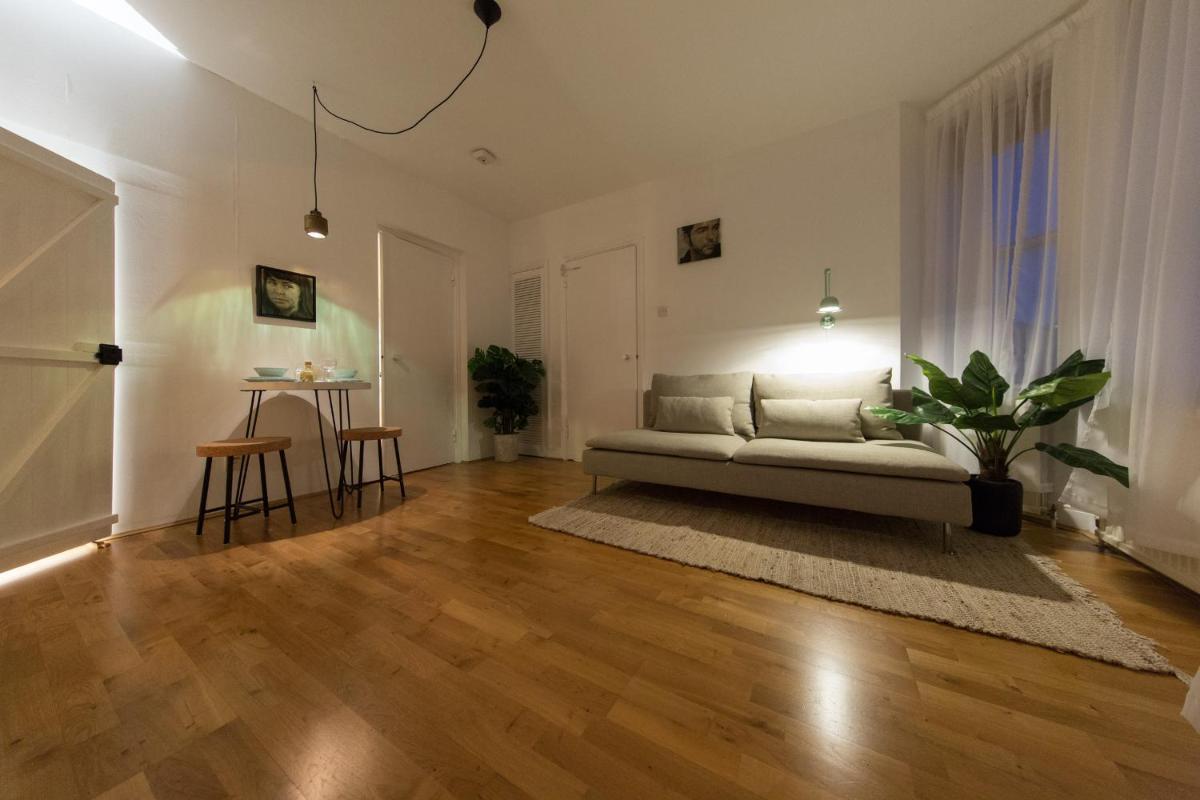 The Log Cabin in Holborn, by the Design Traveller