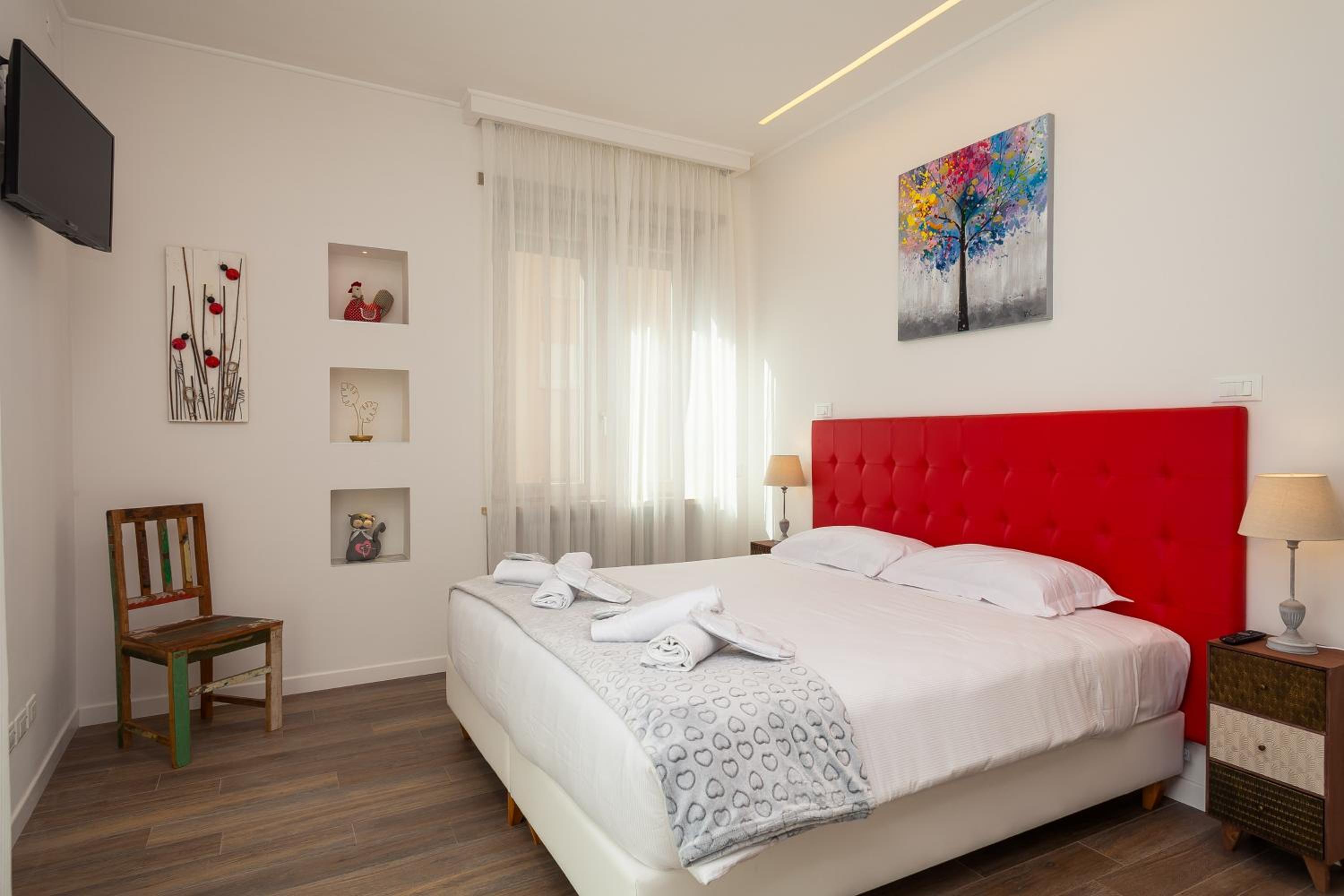 Many Days Apartments