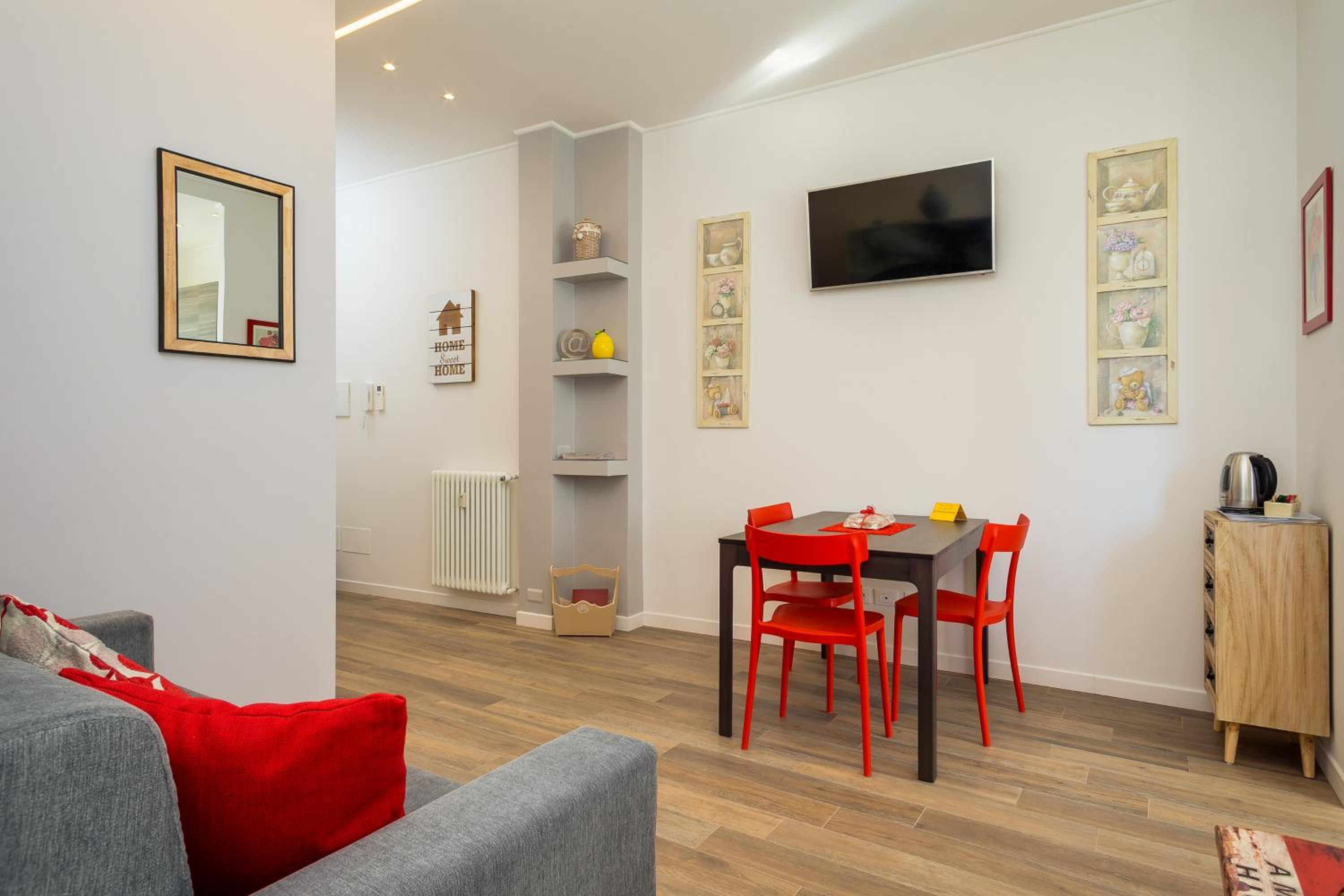 Many Days Apartments