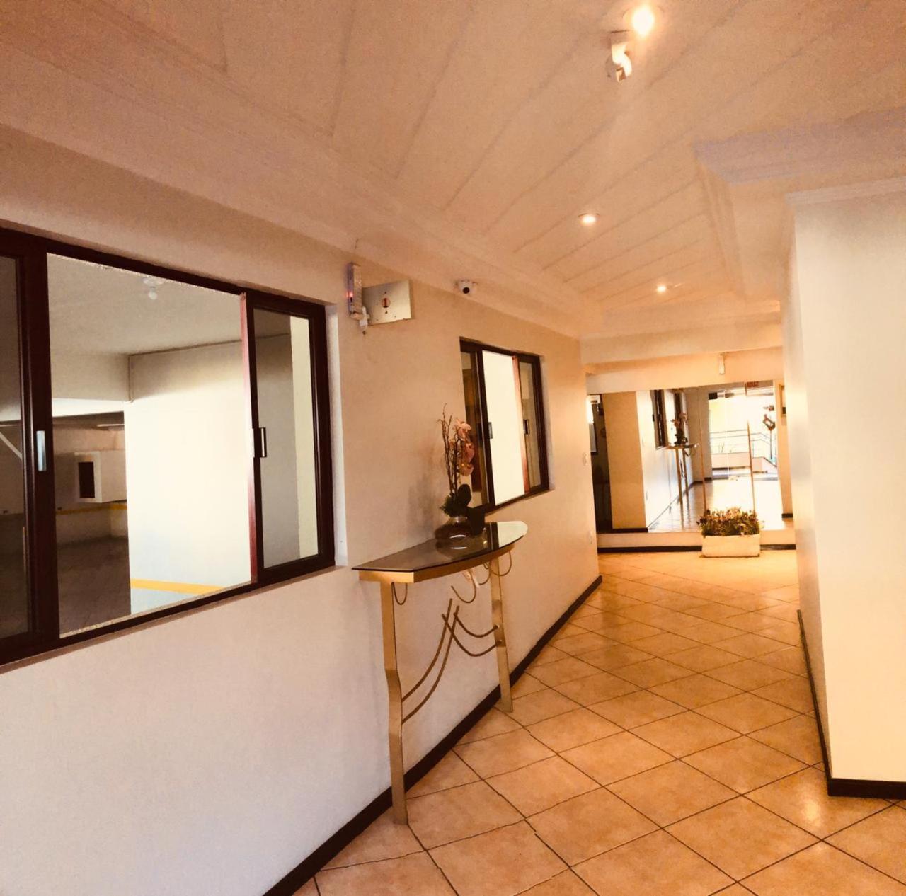 Apartamento 3Q - 310 - Meia Praia - Itapema - Verão 2026 view 5