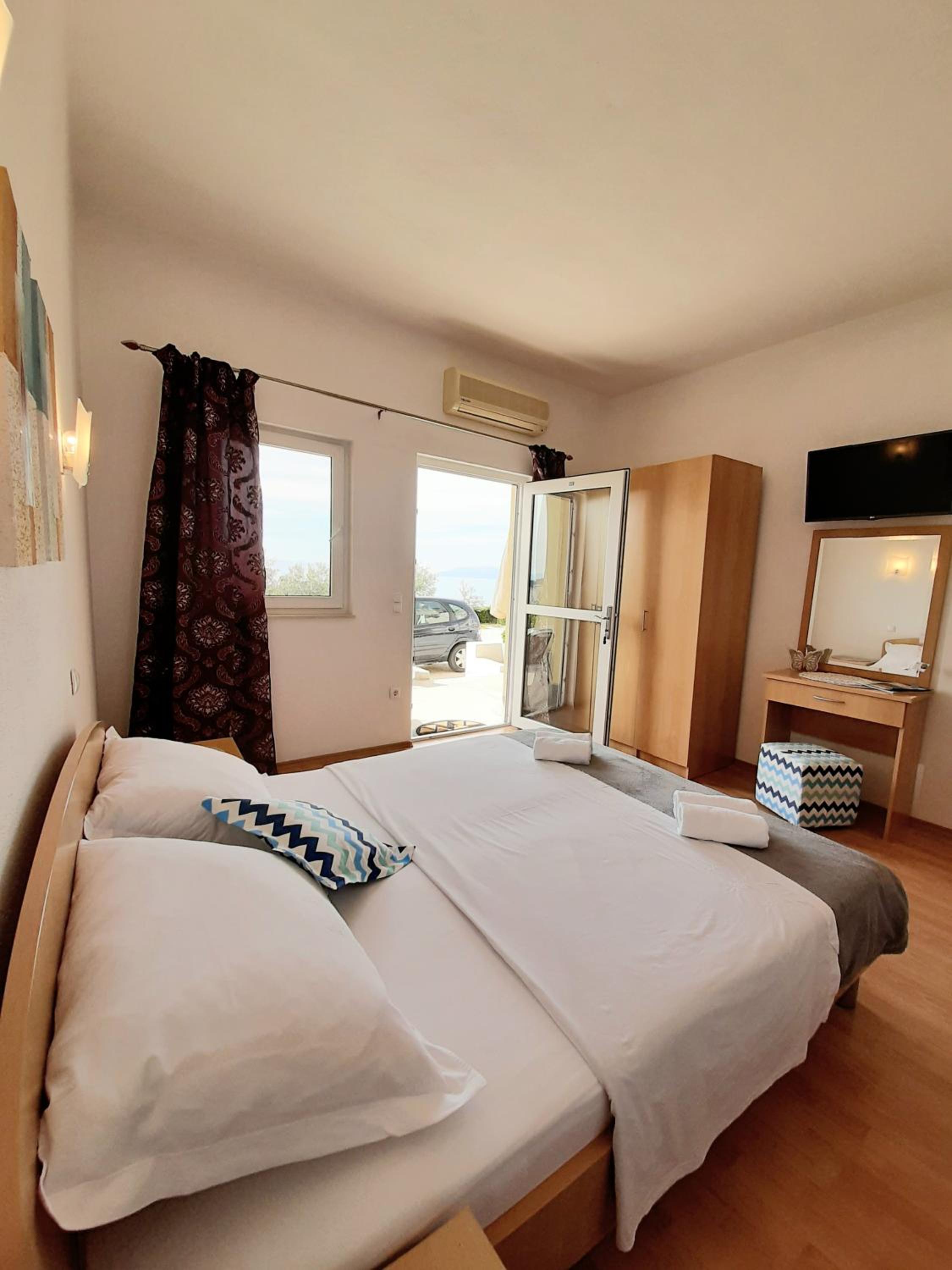 Apartments Akmadzic