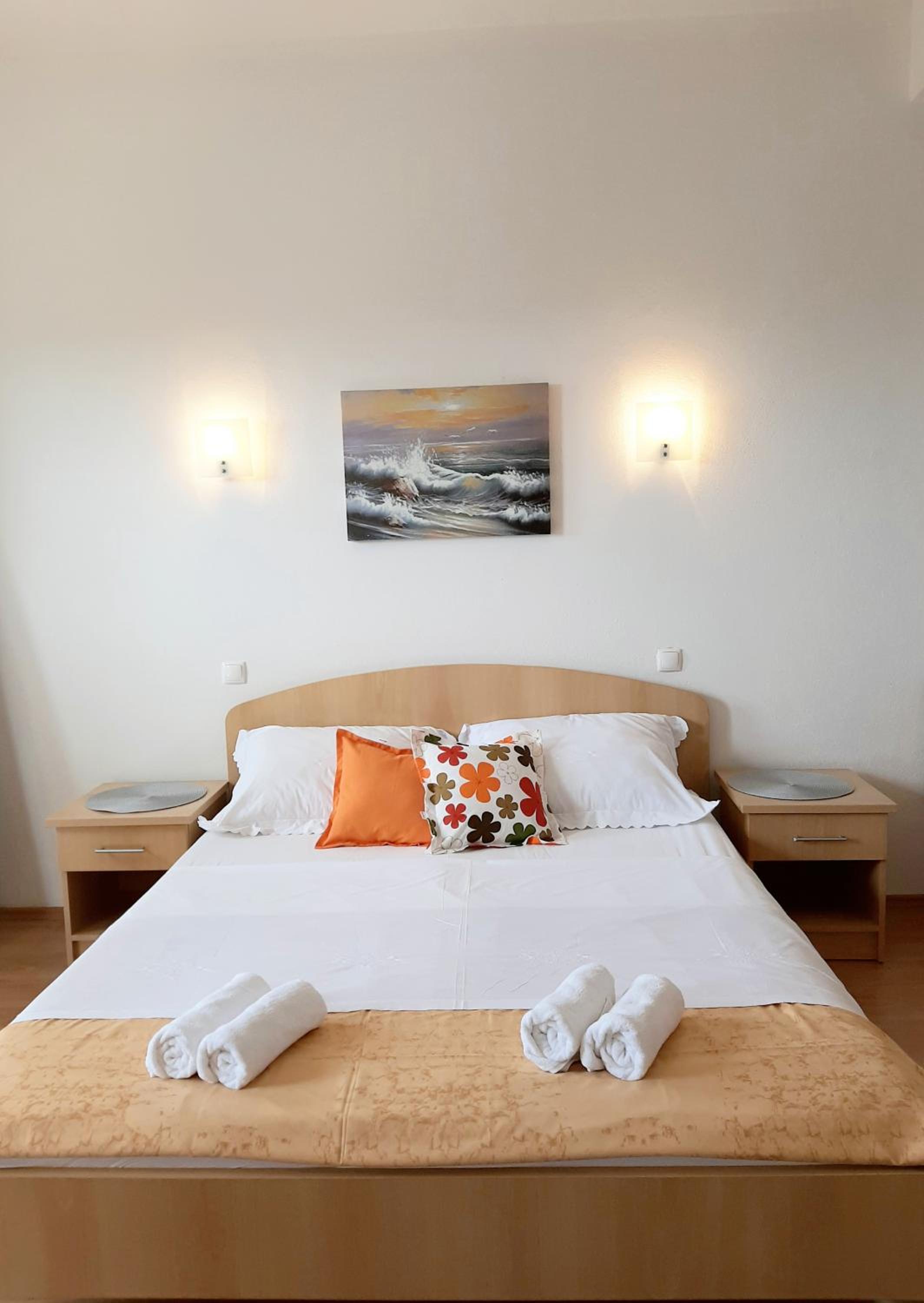 Apartments Akmadzic