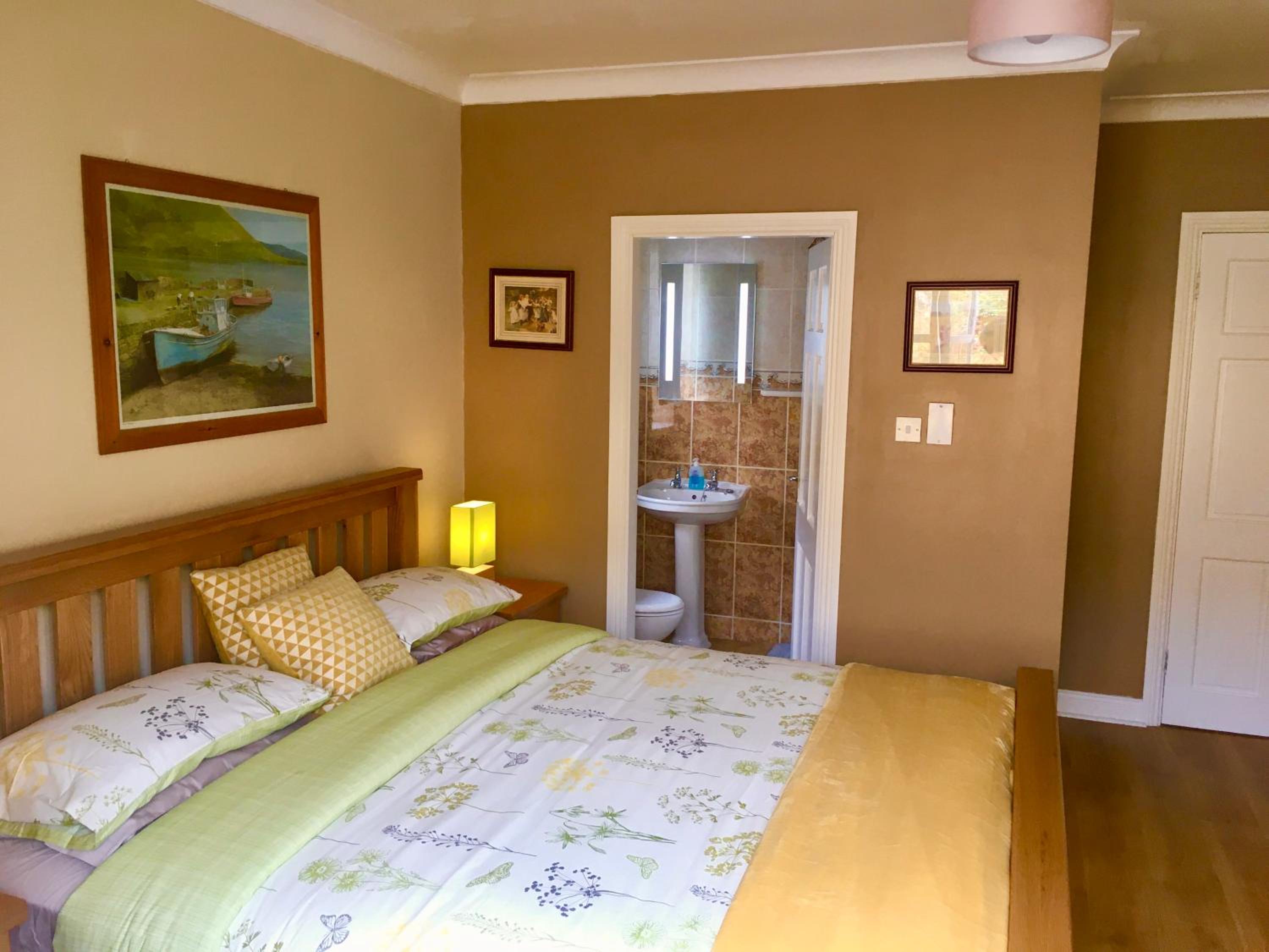 Rugged Glen Accommodation view 2