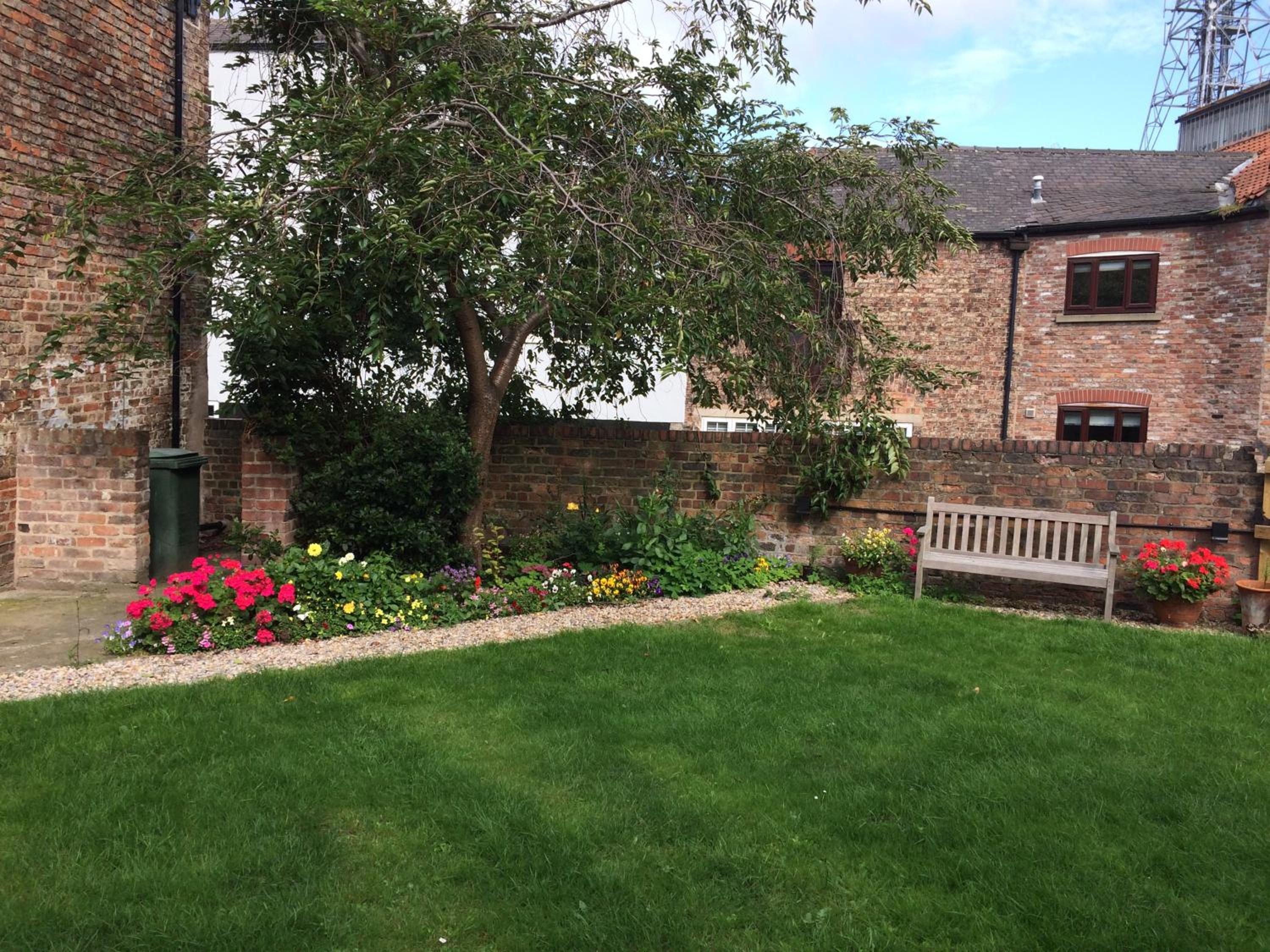 Photo 10