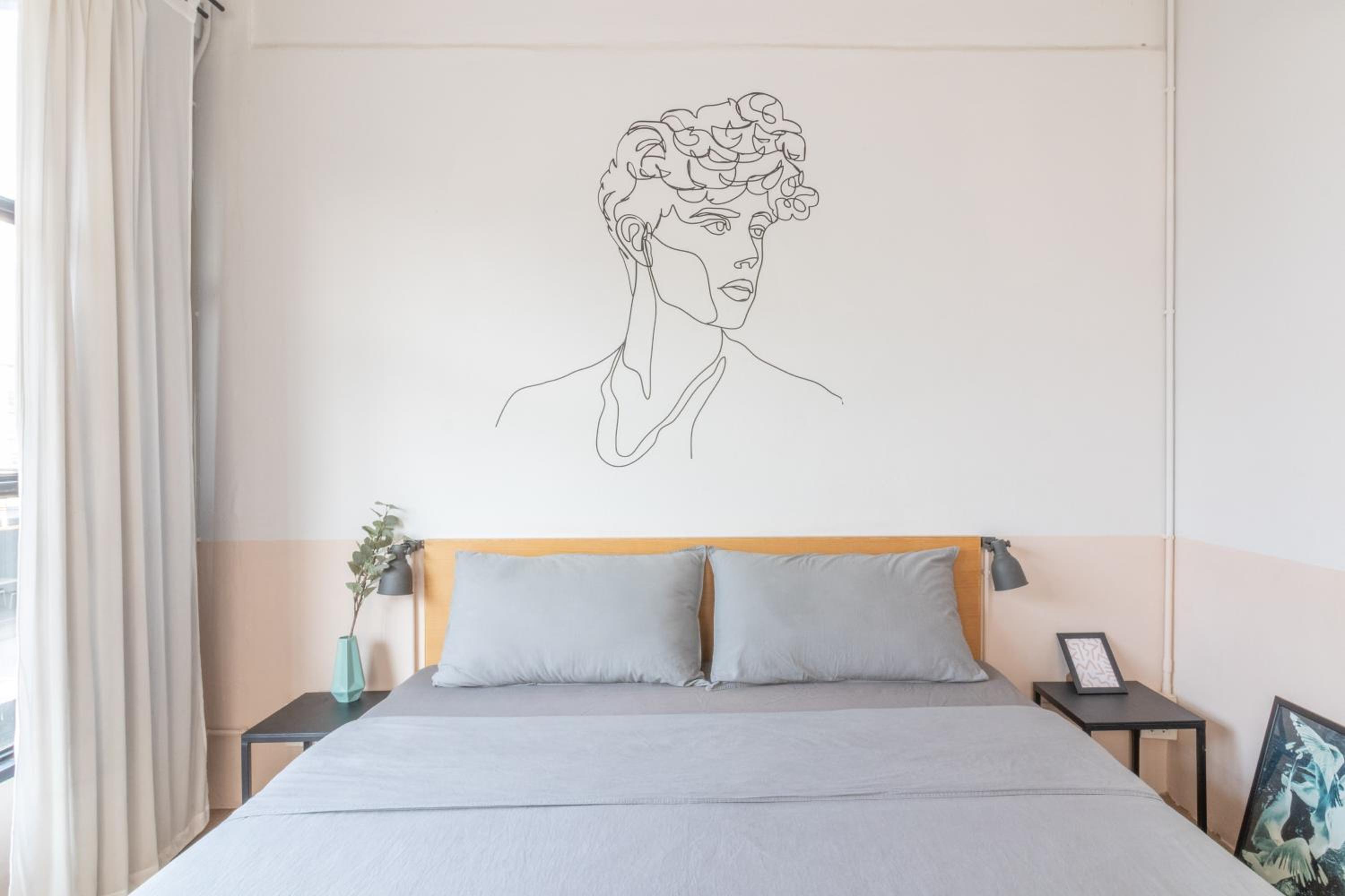 Beige Poshtels + Netflix