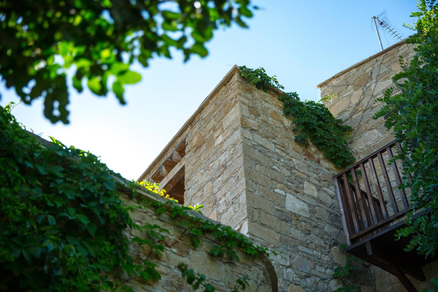 Eveleos Country House