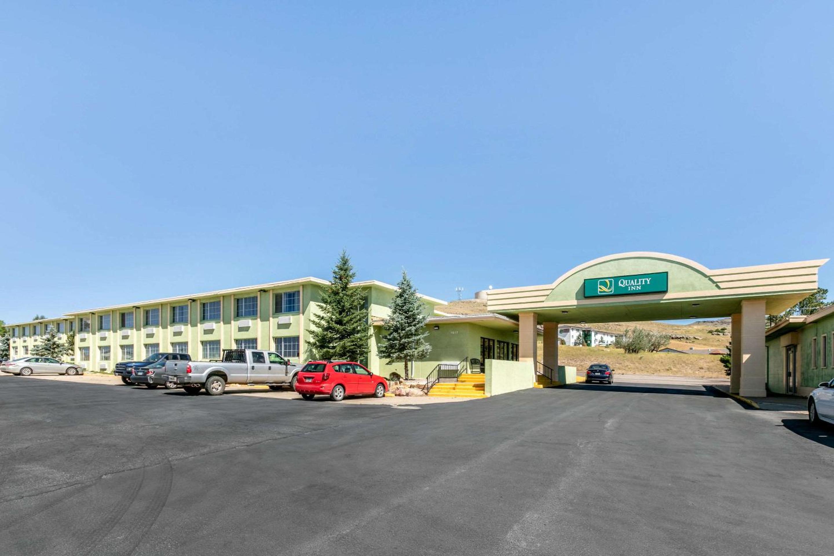 Rawlins Vacations - Quality Inn Rawlins I-80 - Property Image 9