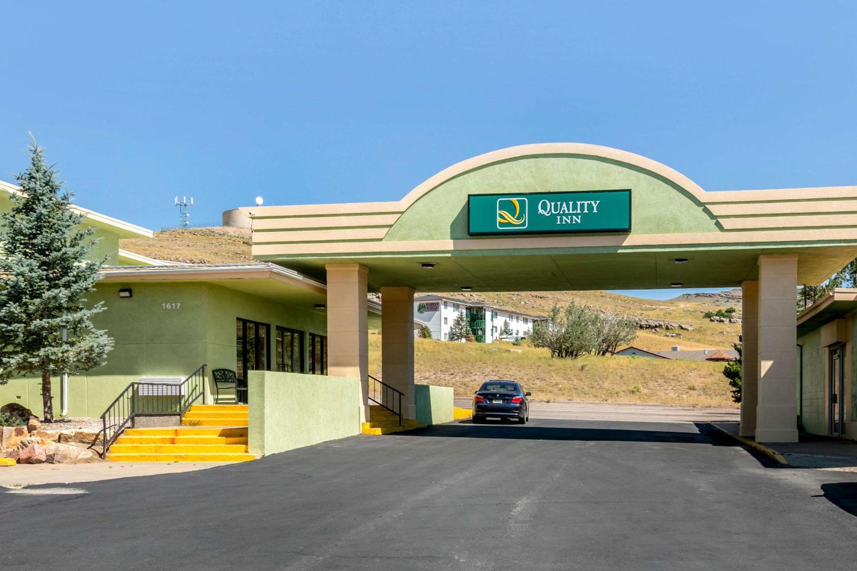 Rawlins Vacations - Quality Inn Rawlins I-80 - Property Image 8