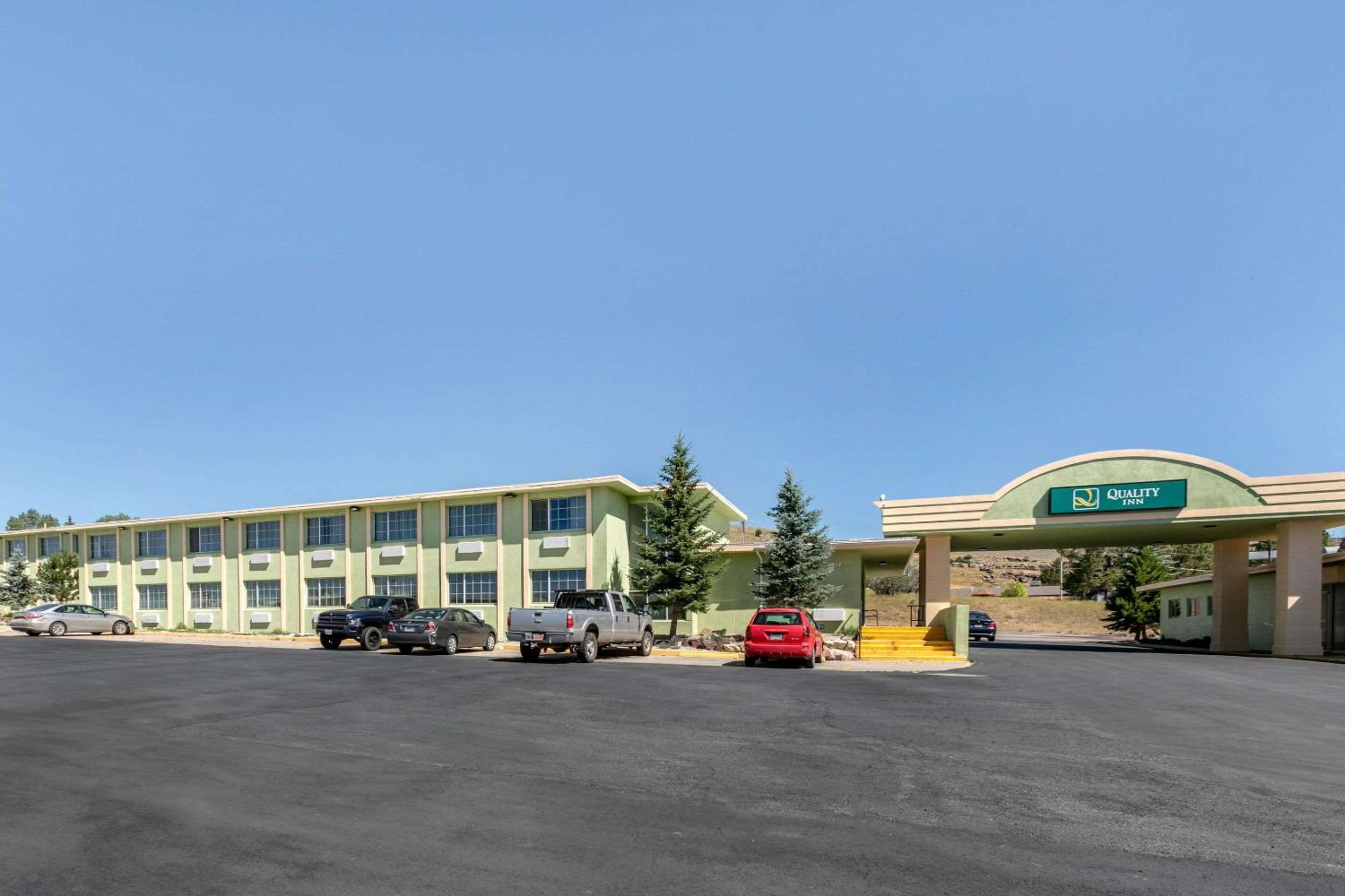 Rawlins Vacations - Quality Inn Rawlins I-80 - Property Image 6