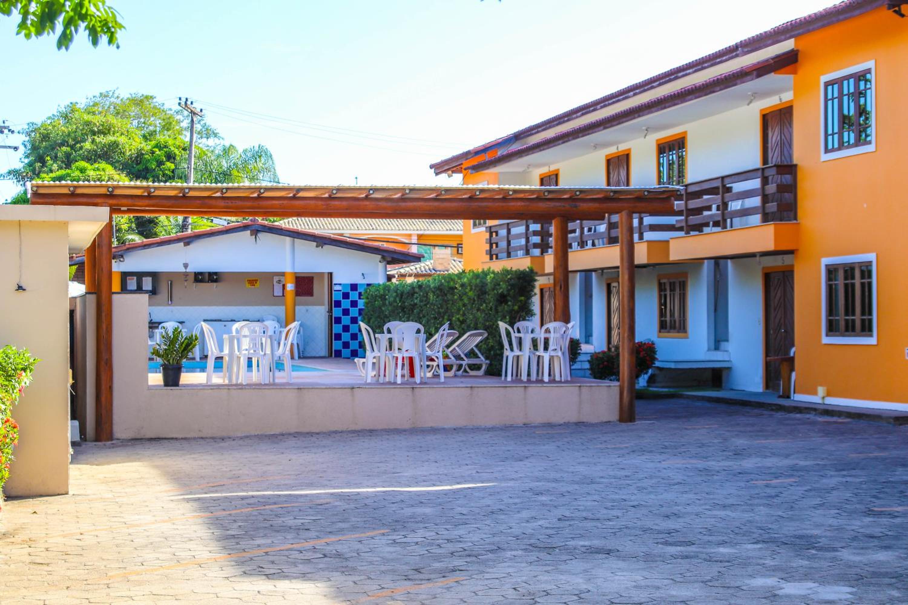 Mestre Lord Apart Hotel 200m Praia Taperapuã by La Vem Férias