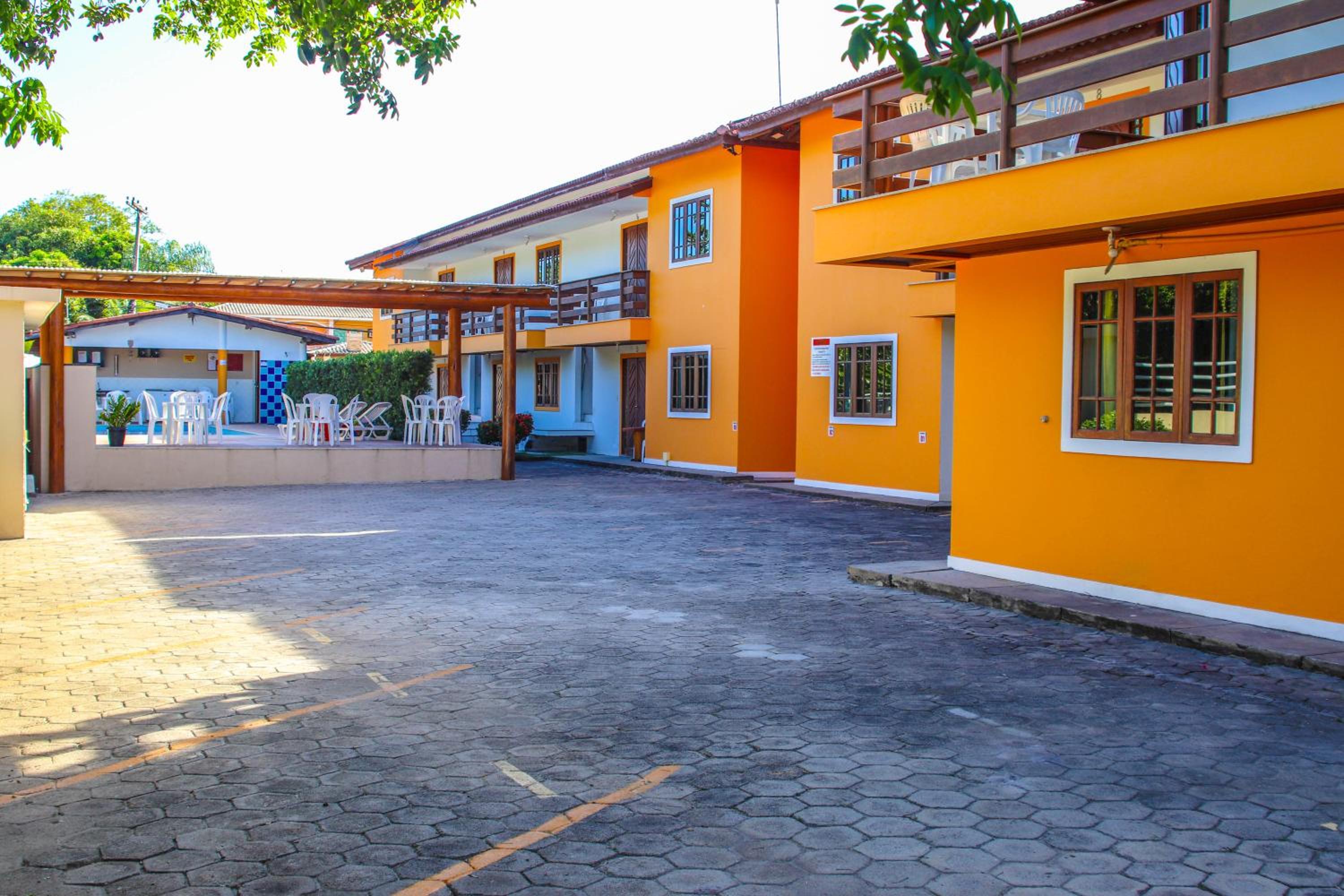 Mestre Lord Apart Hotel 200m Praia Taperapuã by La Vem Férias