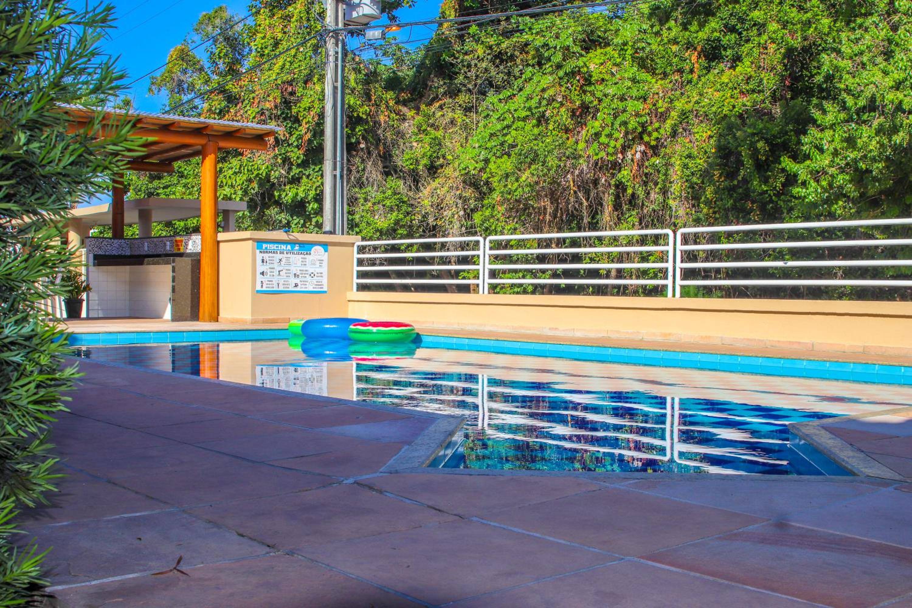 Mestre Lord Apart Hotel 200m Praia Taperapuã by La Vem Férias