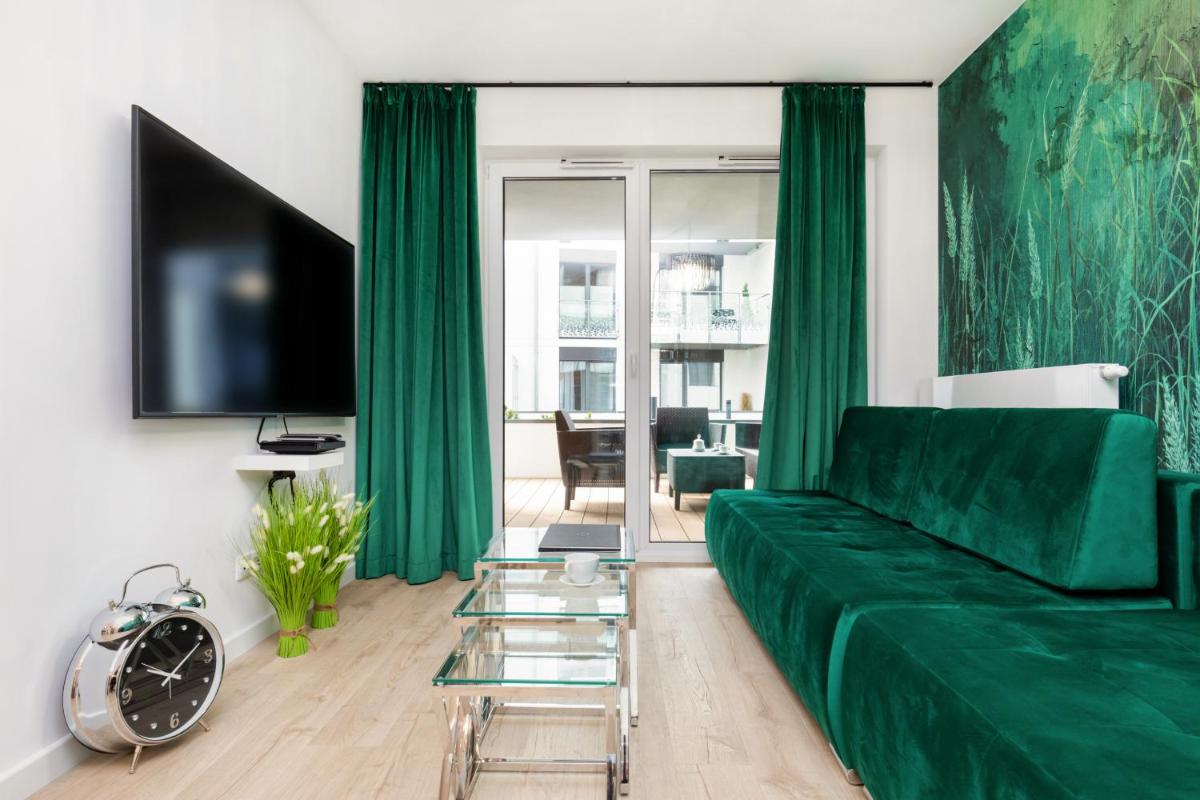 Seaside Terraces Deluxe Apartments by Renters Prestige view 2