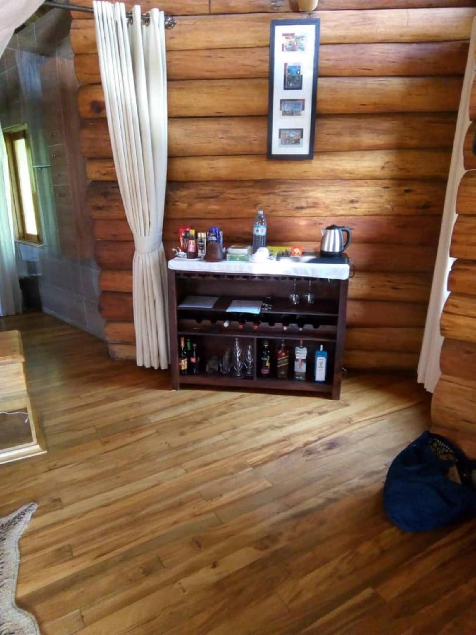 Trackers Safari Lodge Bwindi