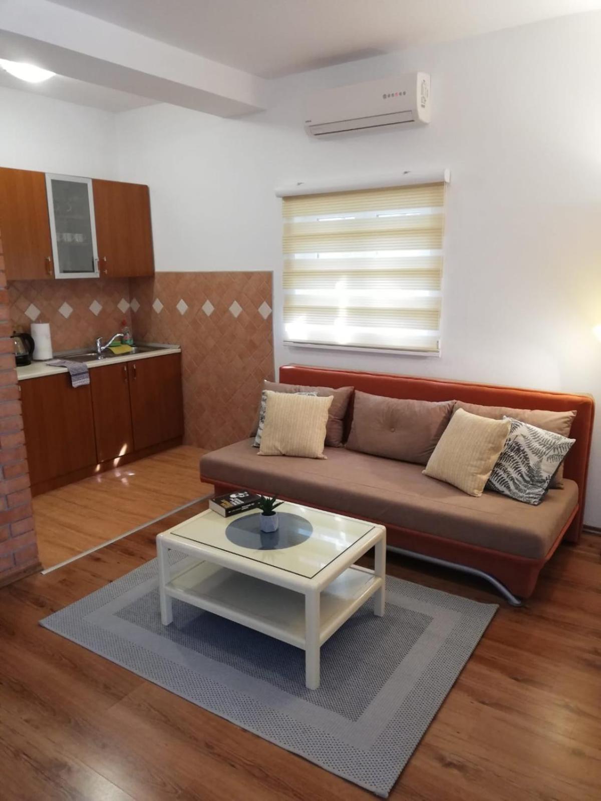 Apartments Leona