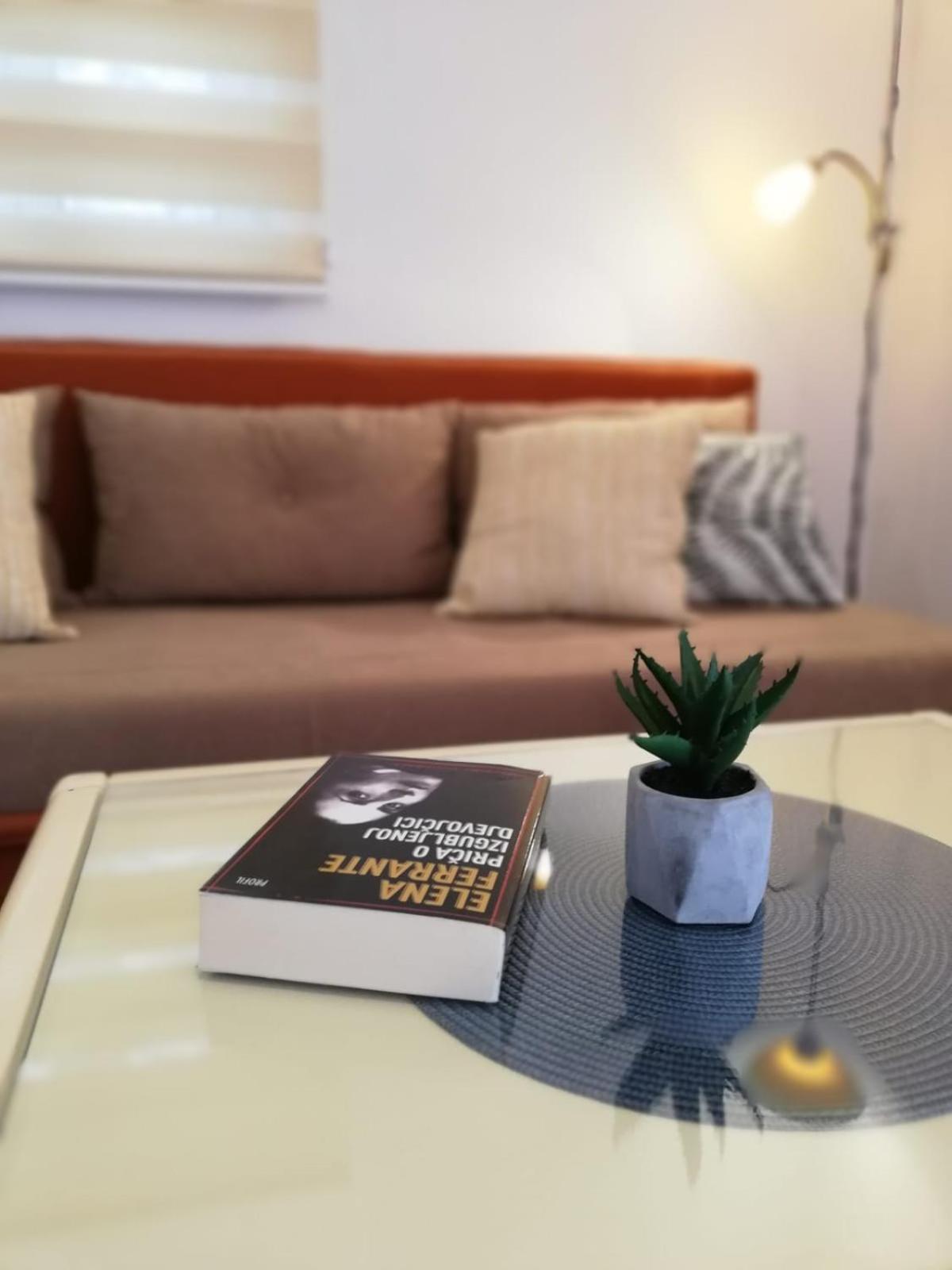 Apartments Leona