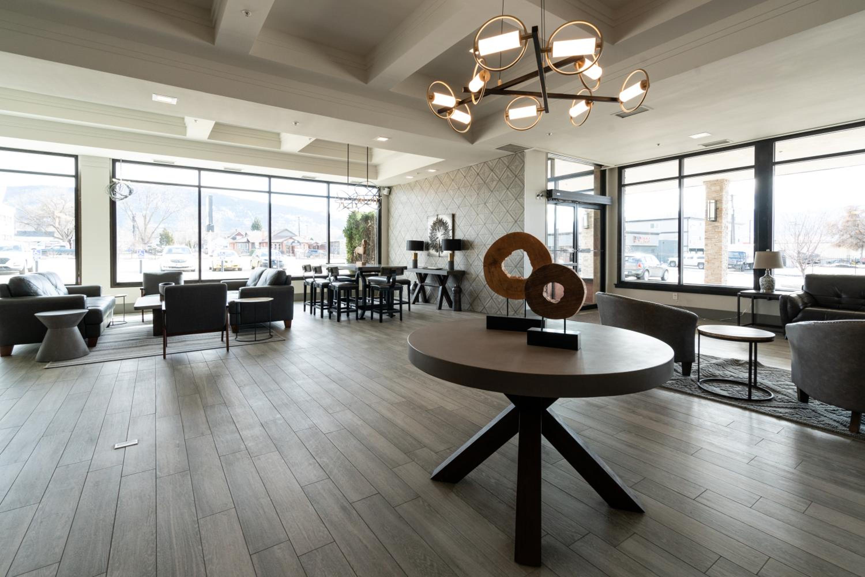 Vernon Vacations - Prestige Vernon Lodge - Property Image 26