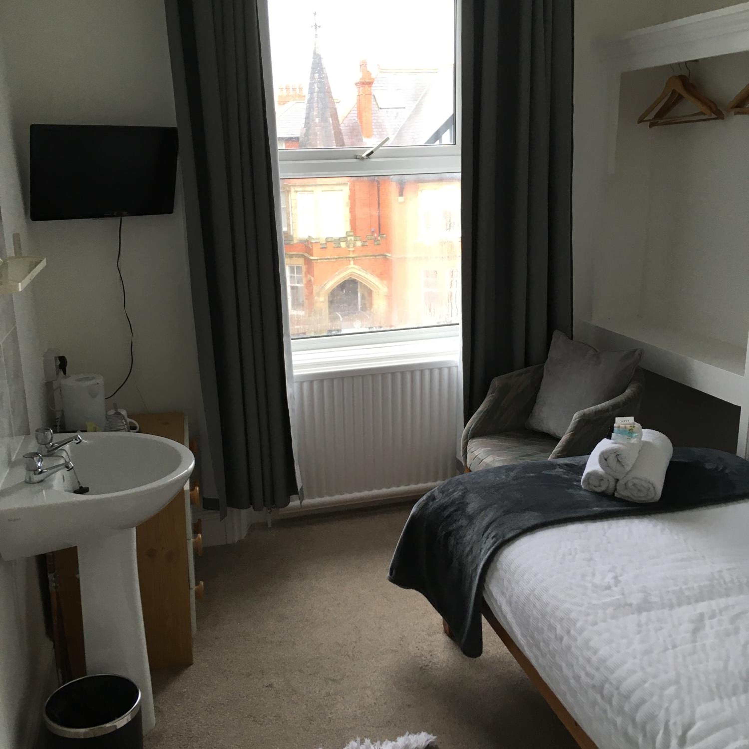 Oak Alyn Hotel view 2