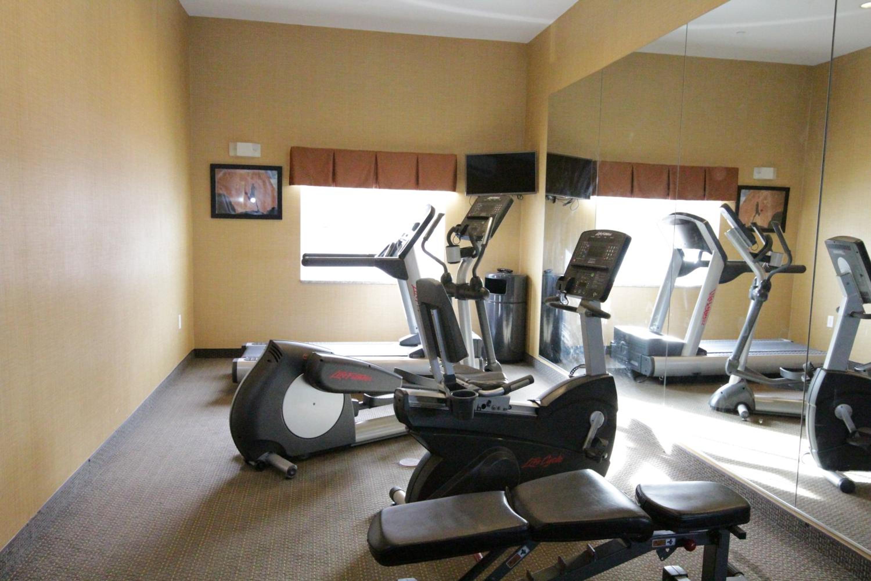 Montgomery Vacations - Holiday Inn Express and Suites Montgomery, an IHG Hotel - Property Image 34