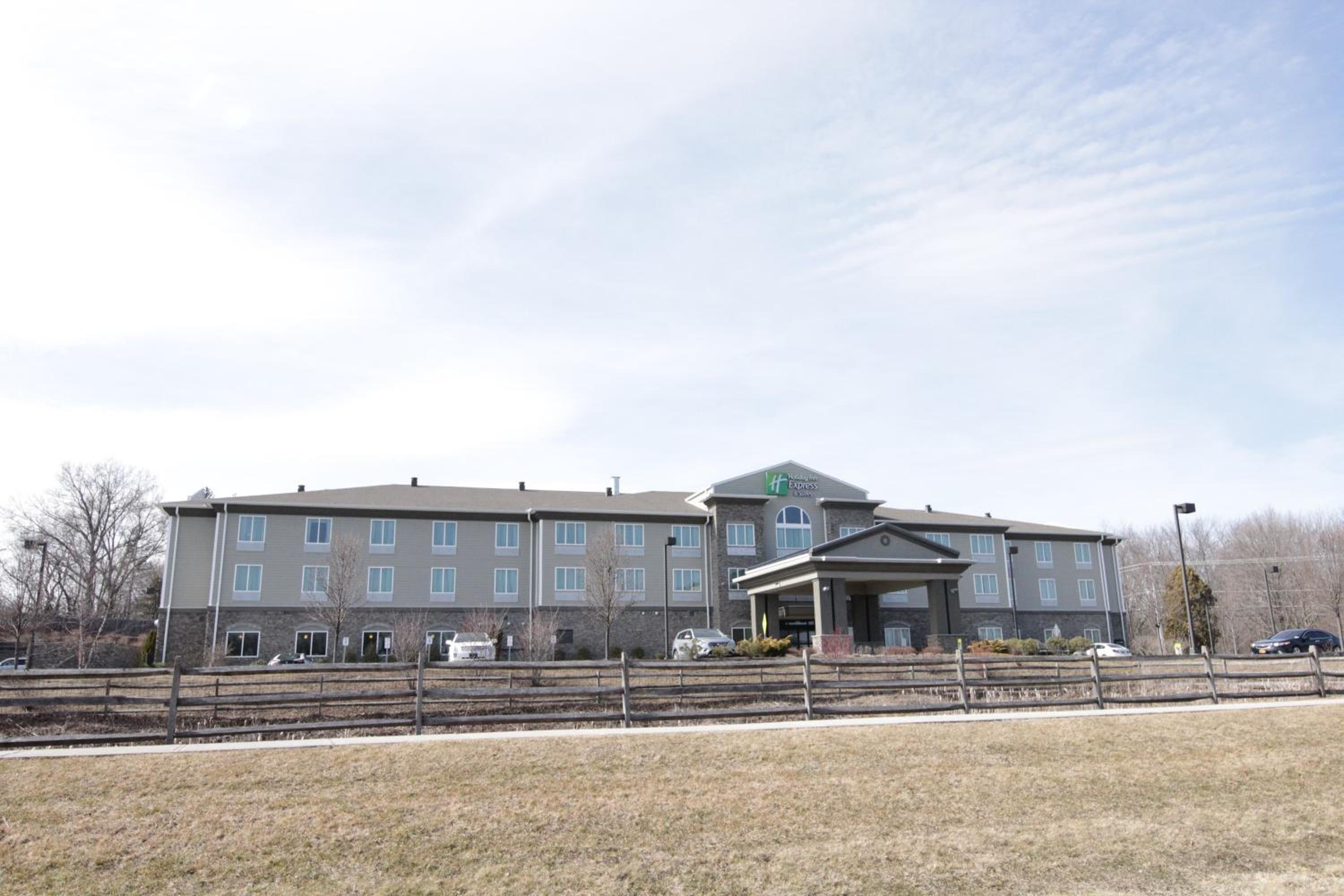 Montgomery Vacations - Holiday Inn Express and Suites Montgomery, an IHG Hotel - Property Image 43
