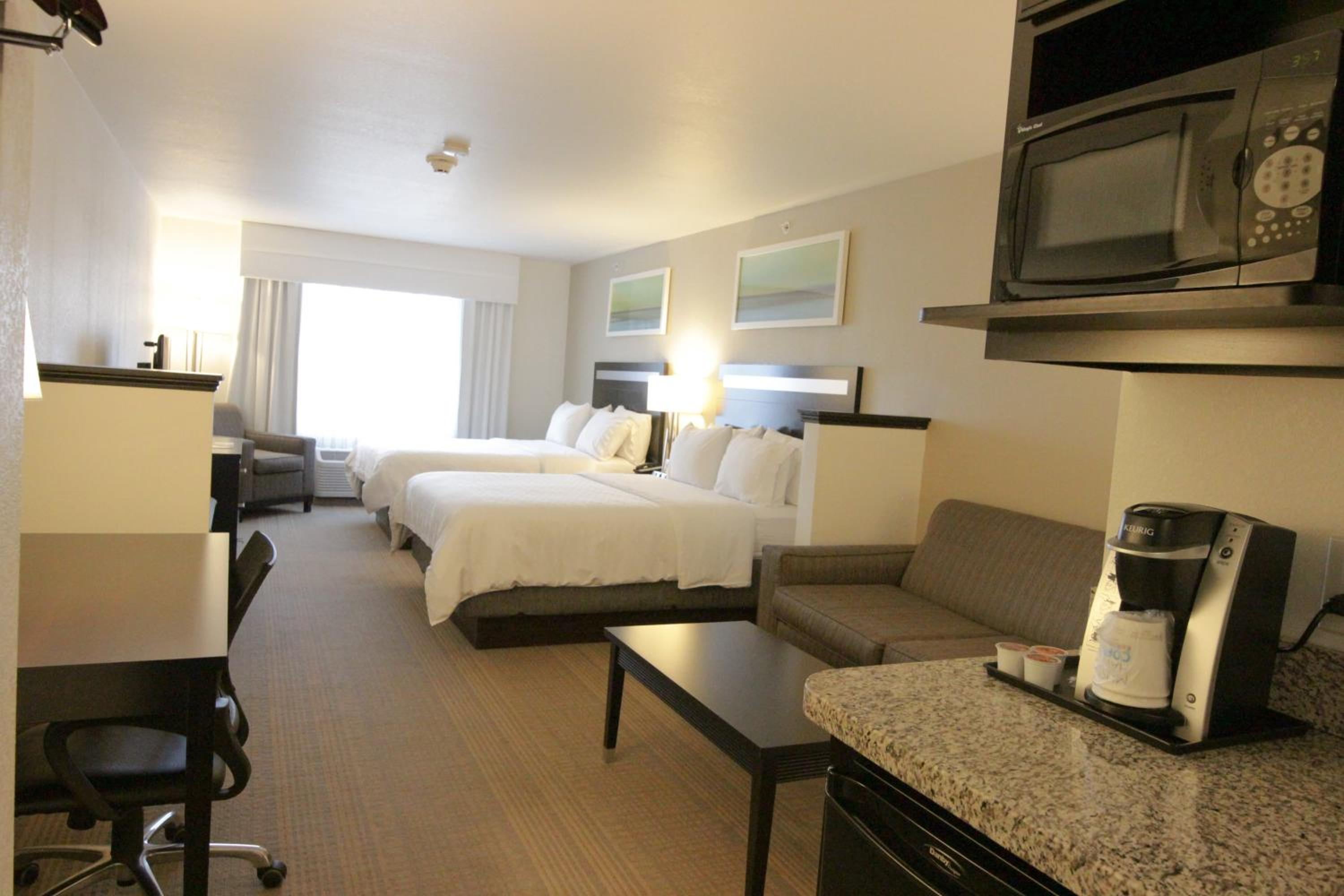 Montgomery Vacations - Holiday Inn Express and Suites Montgomery, an IHG Hotel - Property Image 41