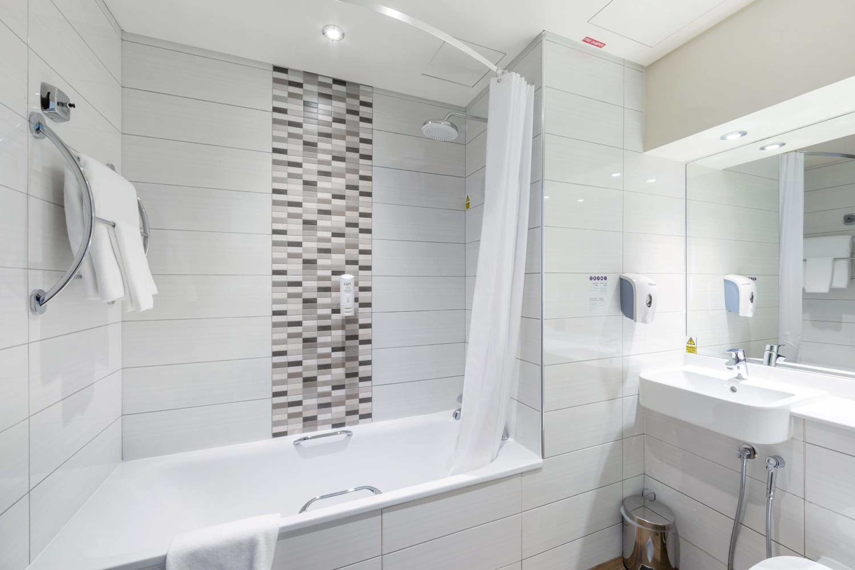 Premier Inn Doha Airport photo 33 of 35