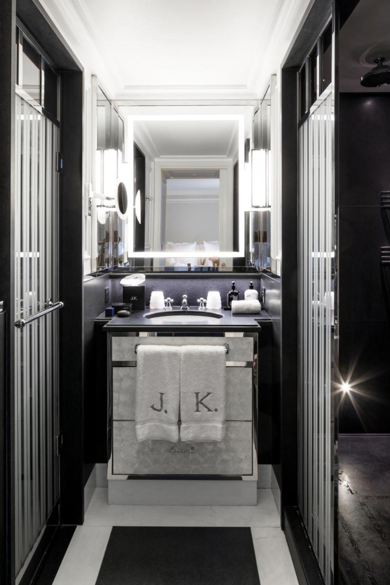 J.K. Place Paris 32