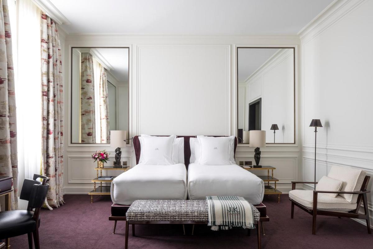 J.K. Place Paris 12