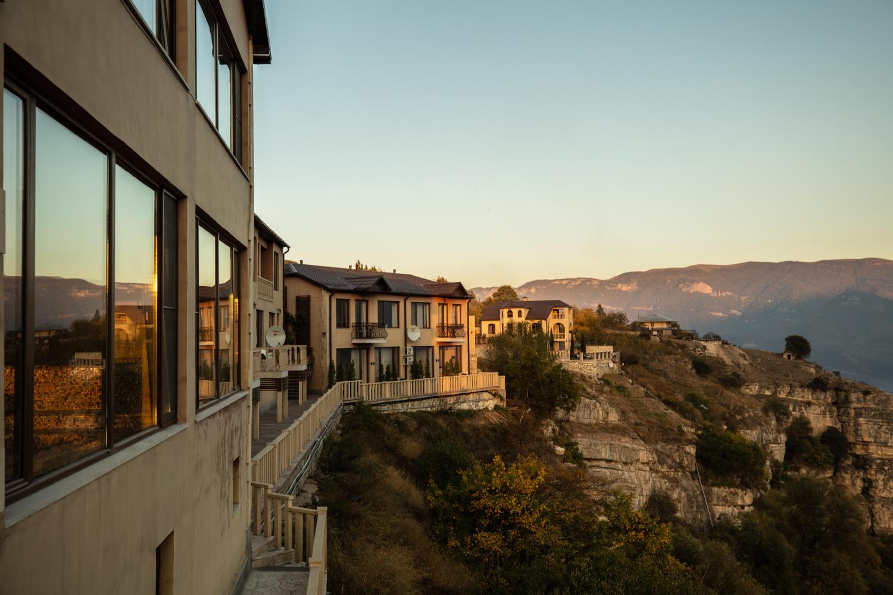 Lastiver Resort