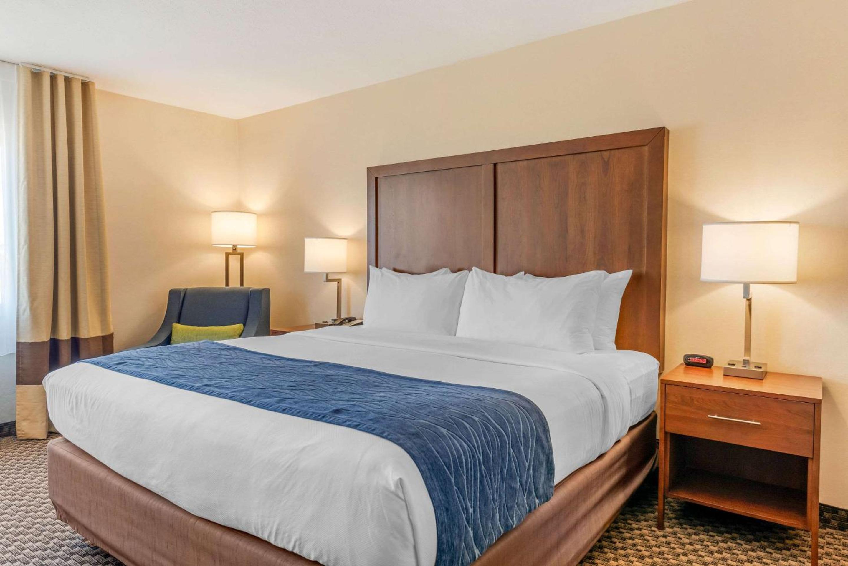 Comfort Inn & Suites near Route 66, Zdjęcie 36
