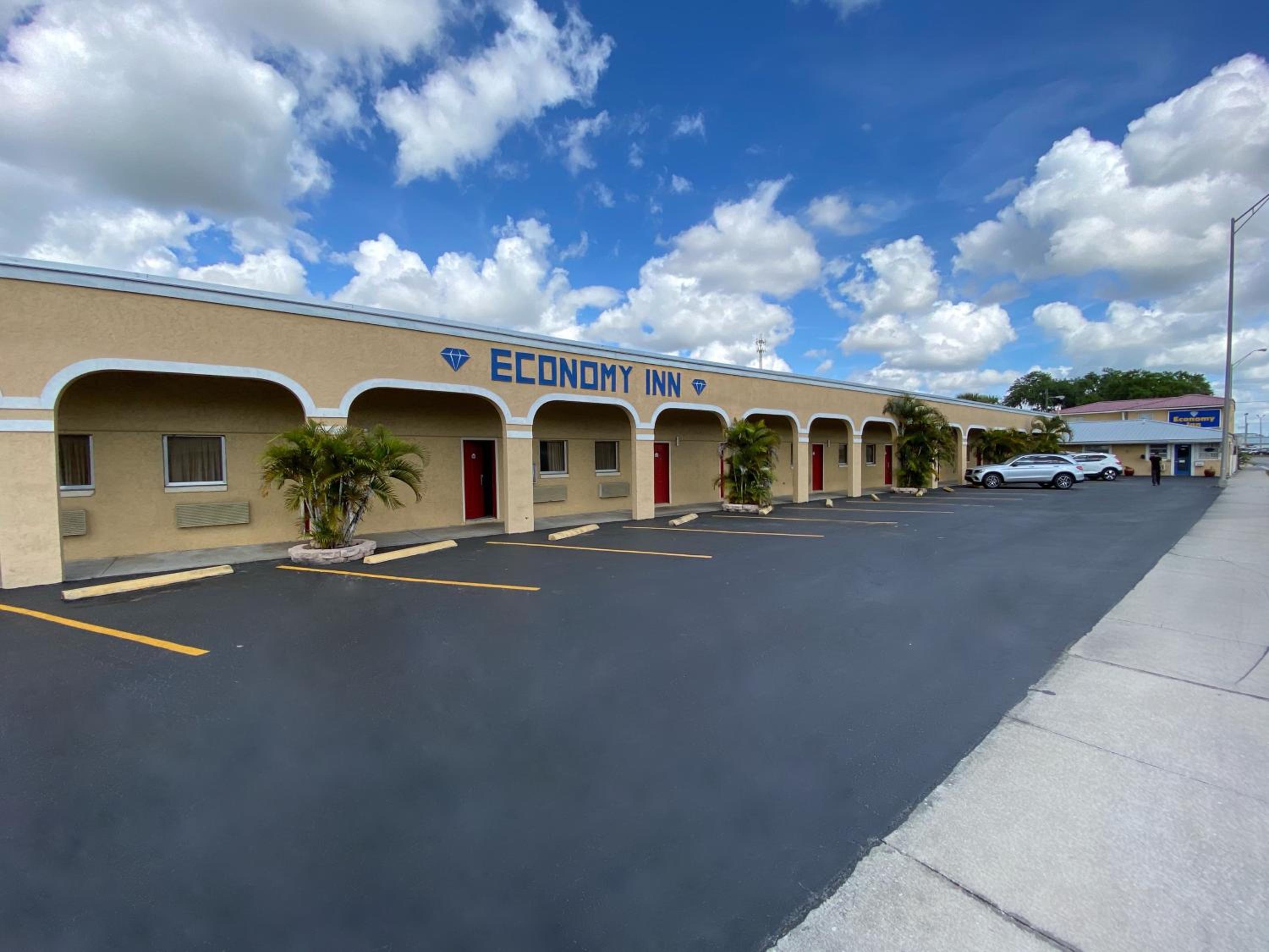 Punta Gorda Vacations - Economy Inn - Property Image 1