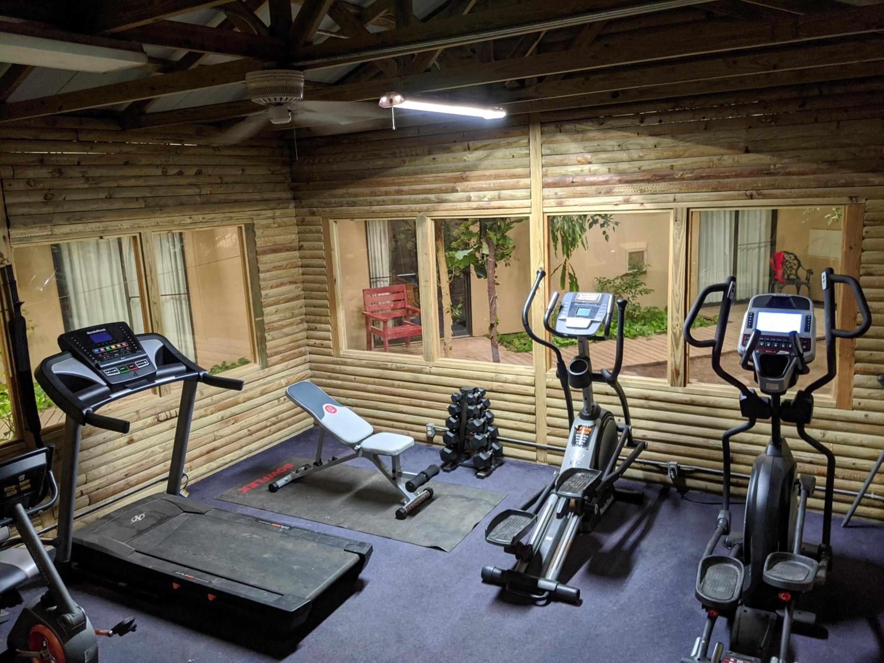 Fort Stockton Vacations - Atrium Inn - Property Image 2