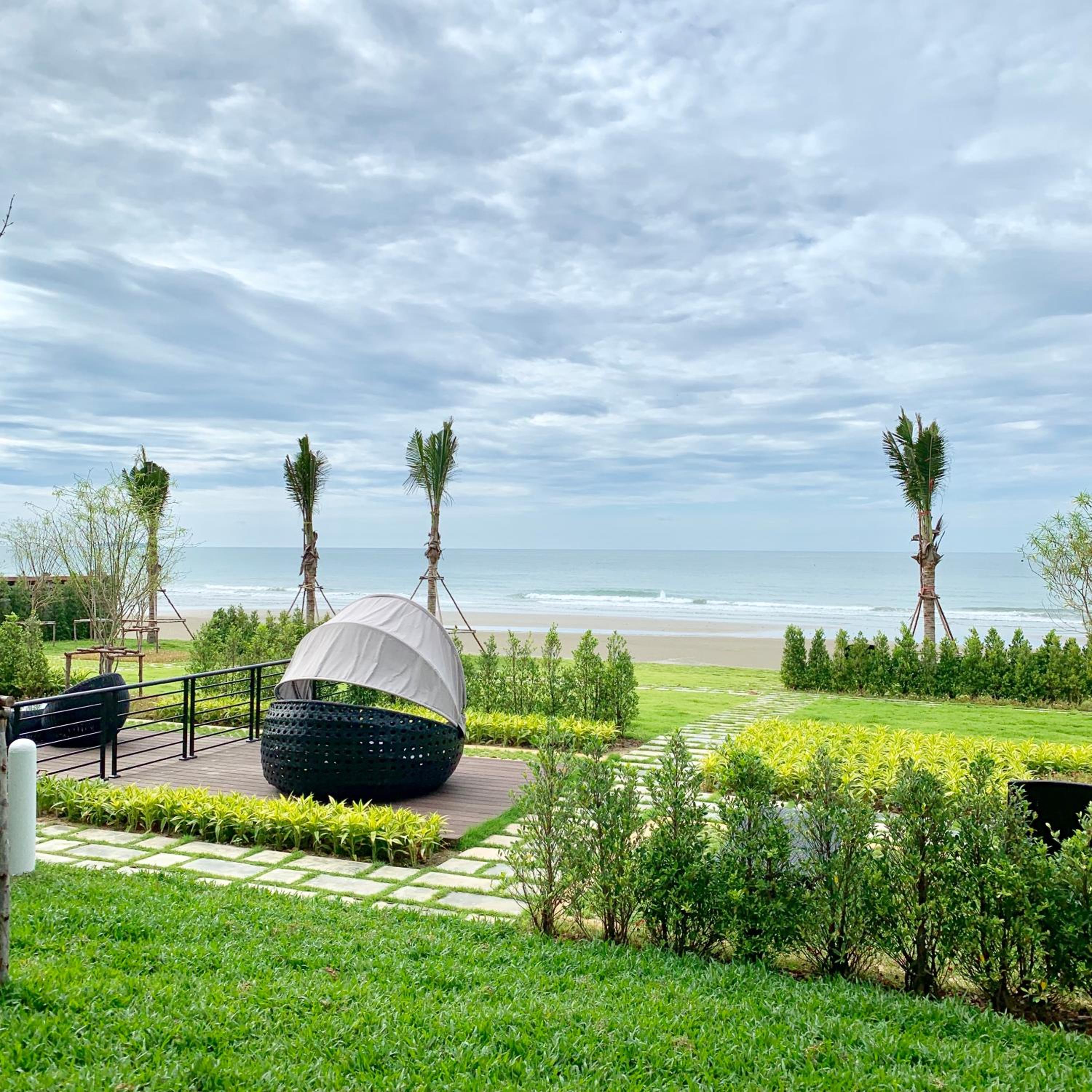 Top Floor Gorgeous Sunset View - Mae Phim Beachfront Condo view 2