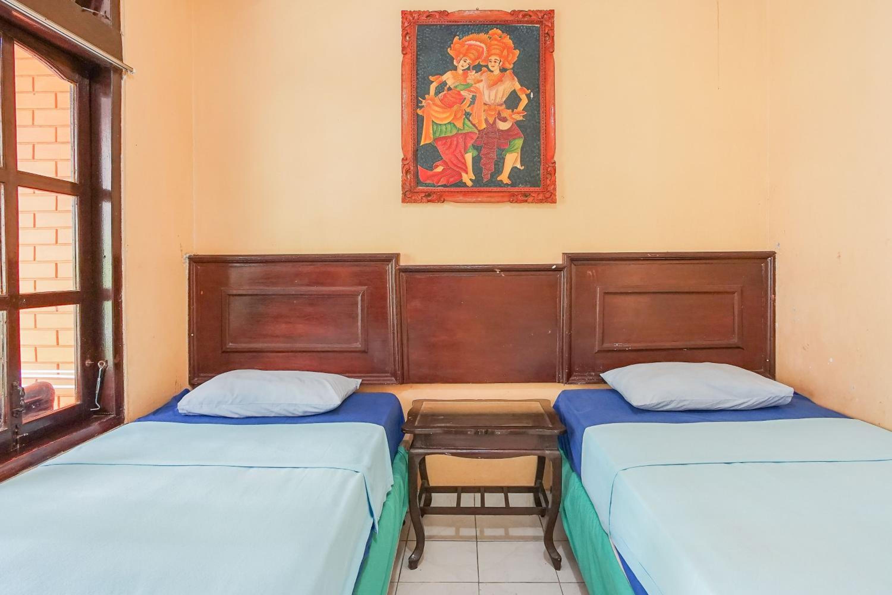 RedDoorz at Mahendra Beach Inn Kuta