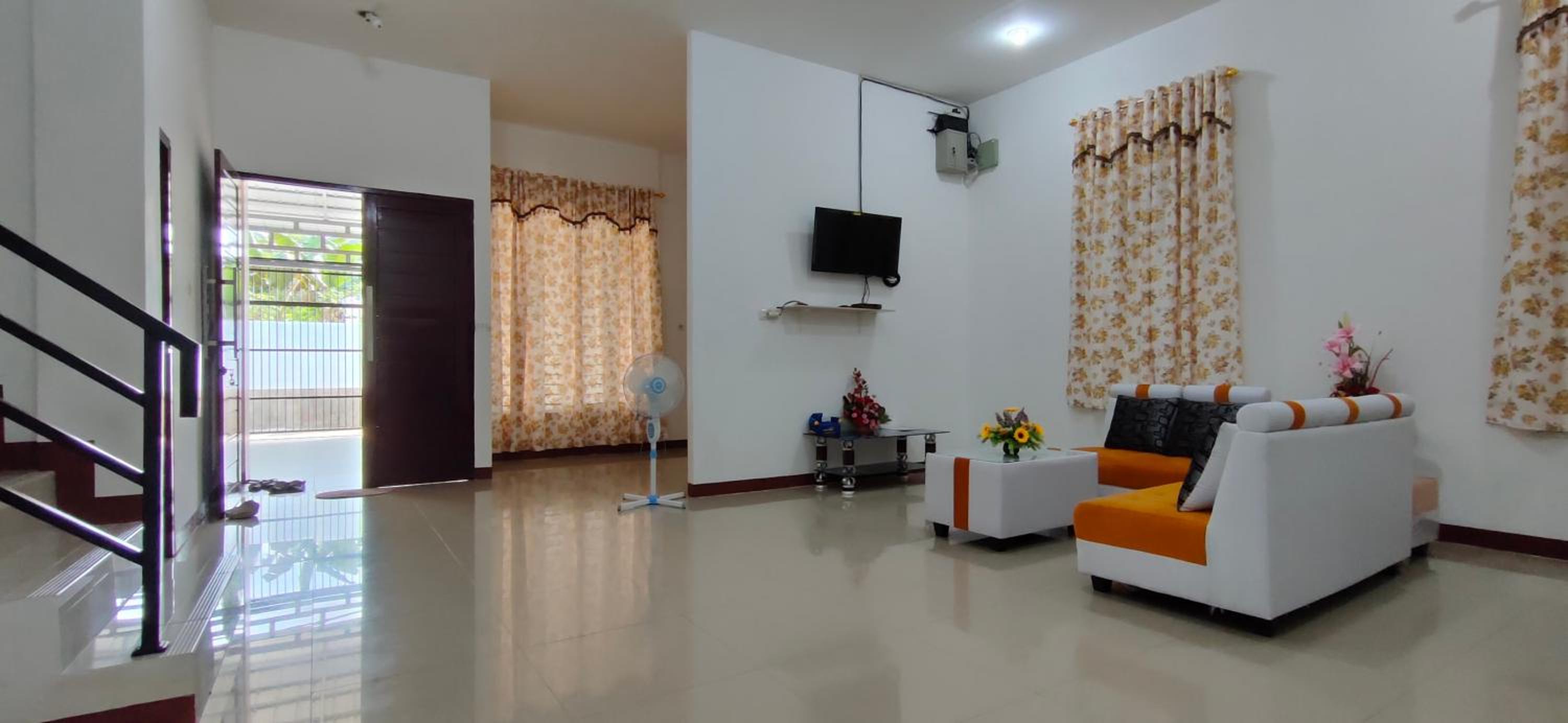 Red Perdana view 2