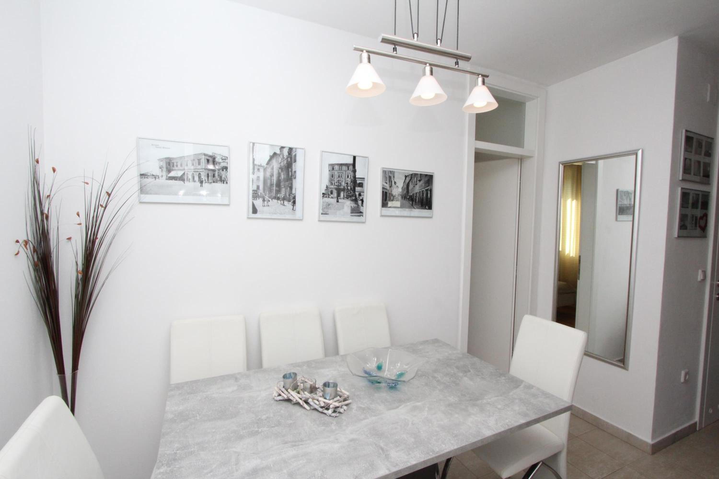 Apartment Adi view 3