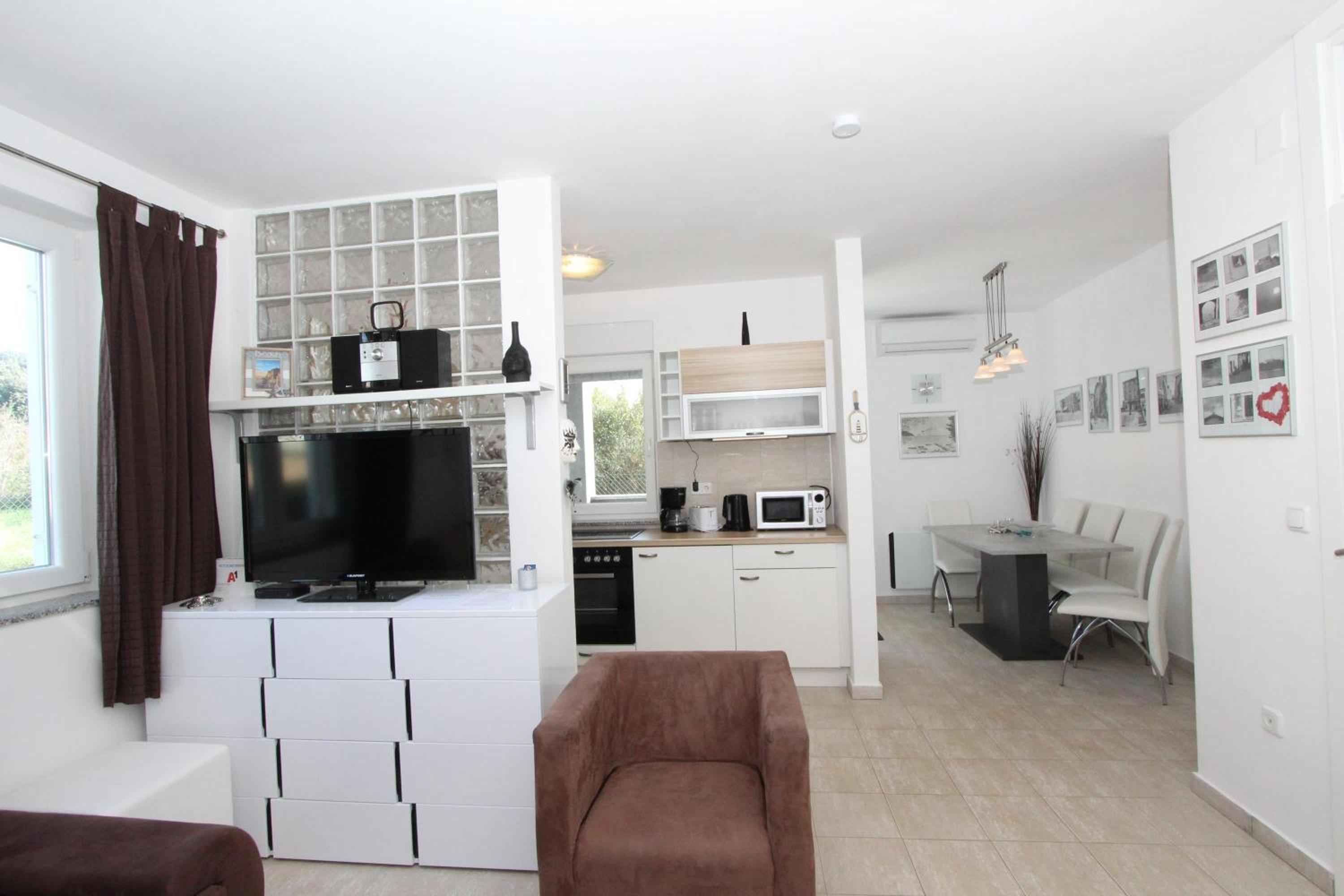 Apartment Adi view 2