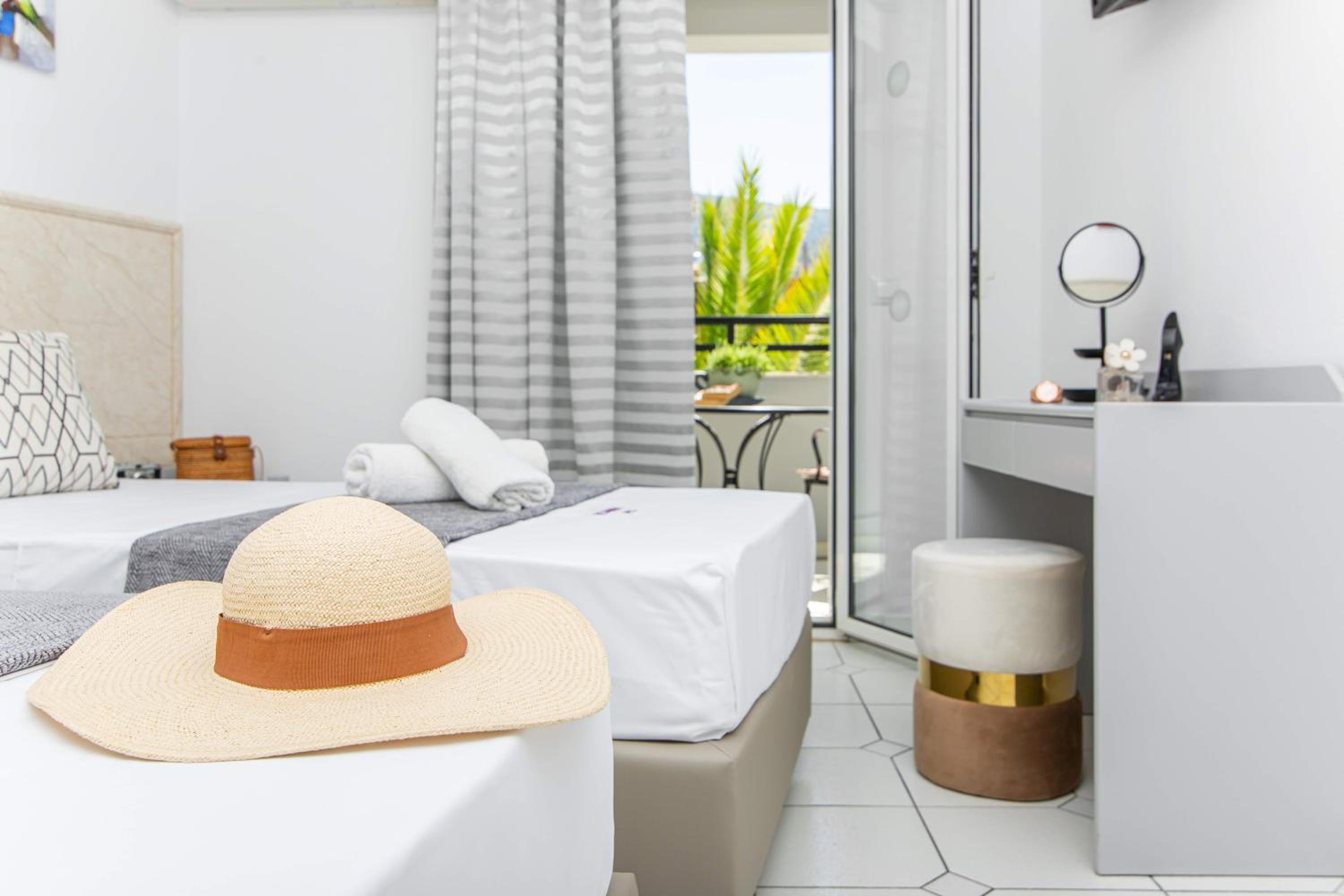 Malia Vacations - ICandy Sol - Property Image 6