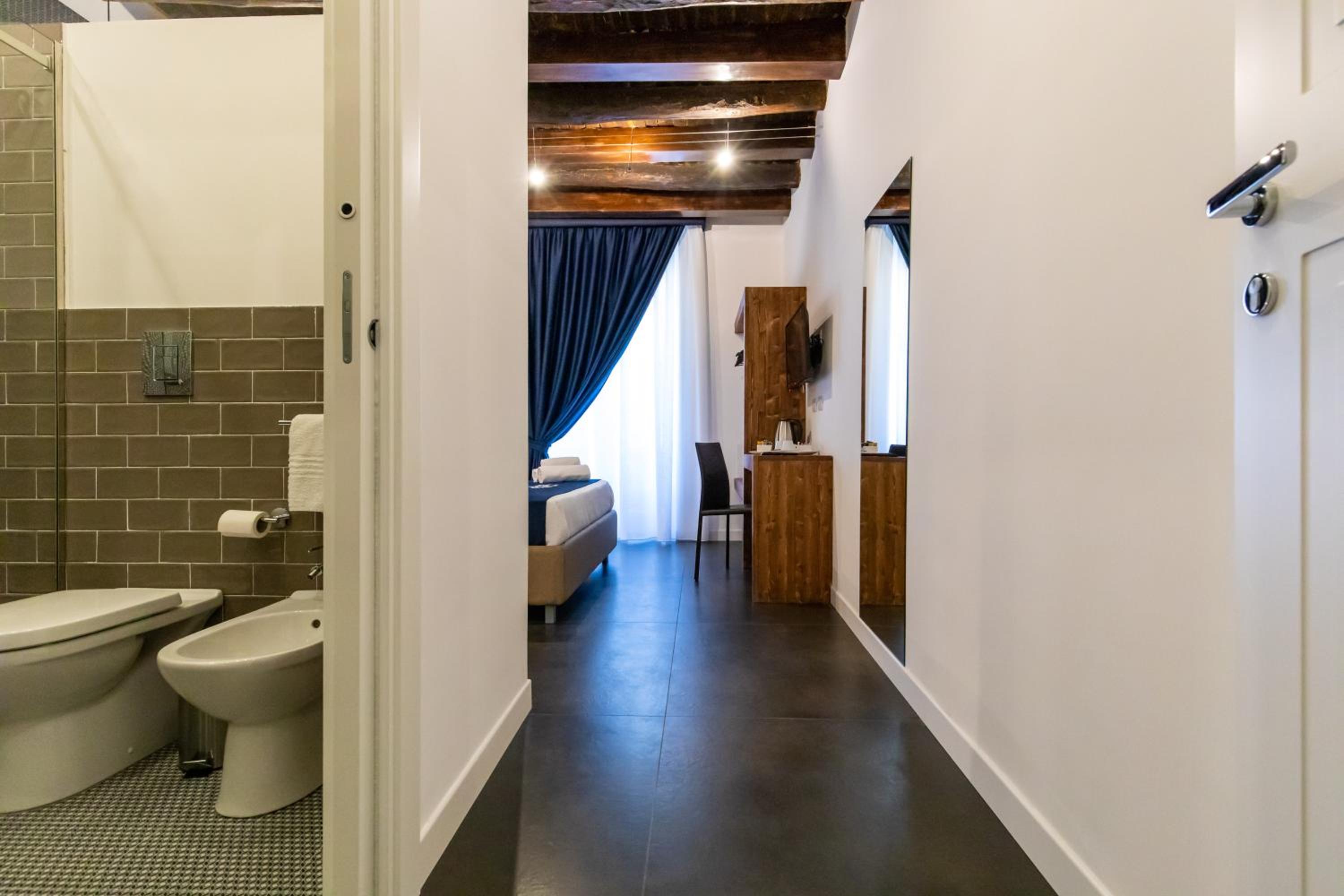 Santa Chiara Inn
