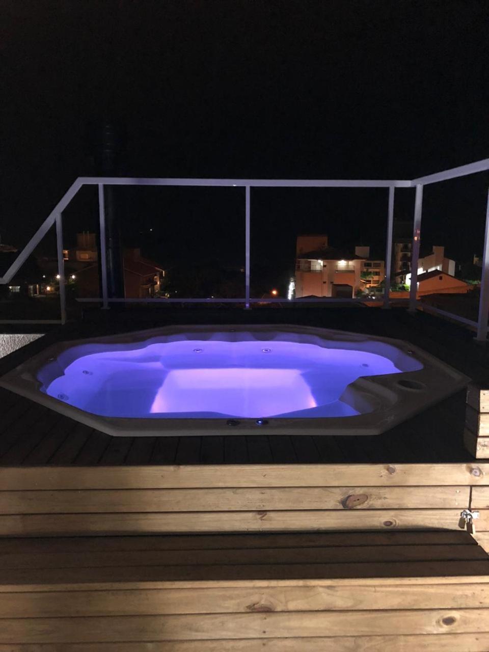 Seu refúgio paradisíaco a apenas 330 metros do mar TUB