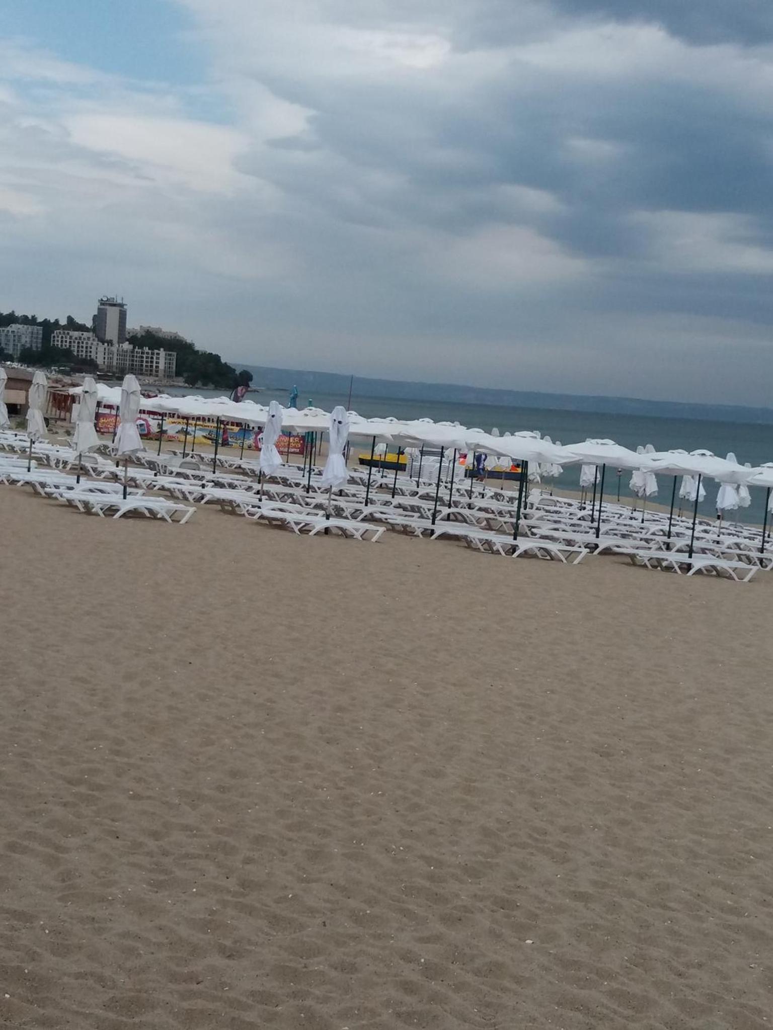 Ваканционни къщи'На брега' Holiday houses ON THE COAST