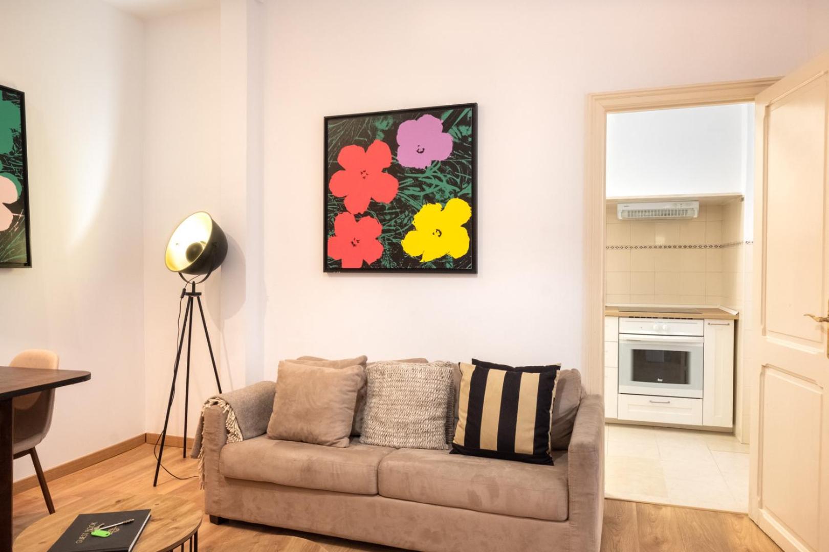 Central Apartment with Terrace by LovelyStay view 3