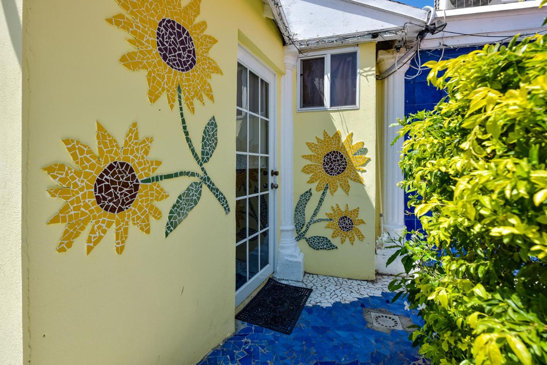 Sunflower Villa Studios