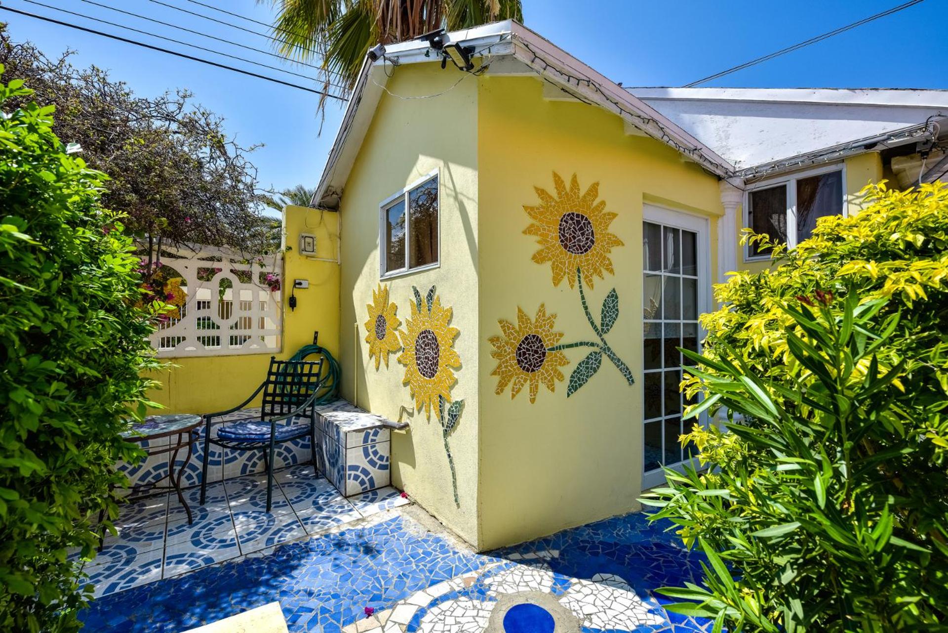 Sunflower Villa Studios