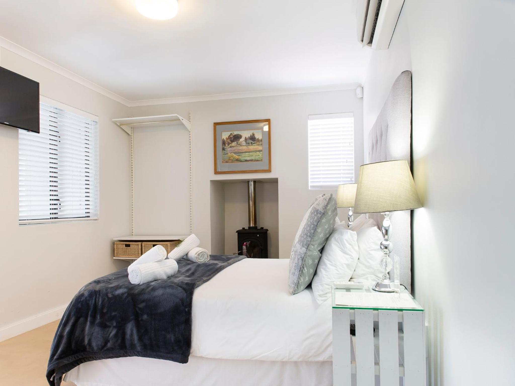 401 Rozendal Cottages