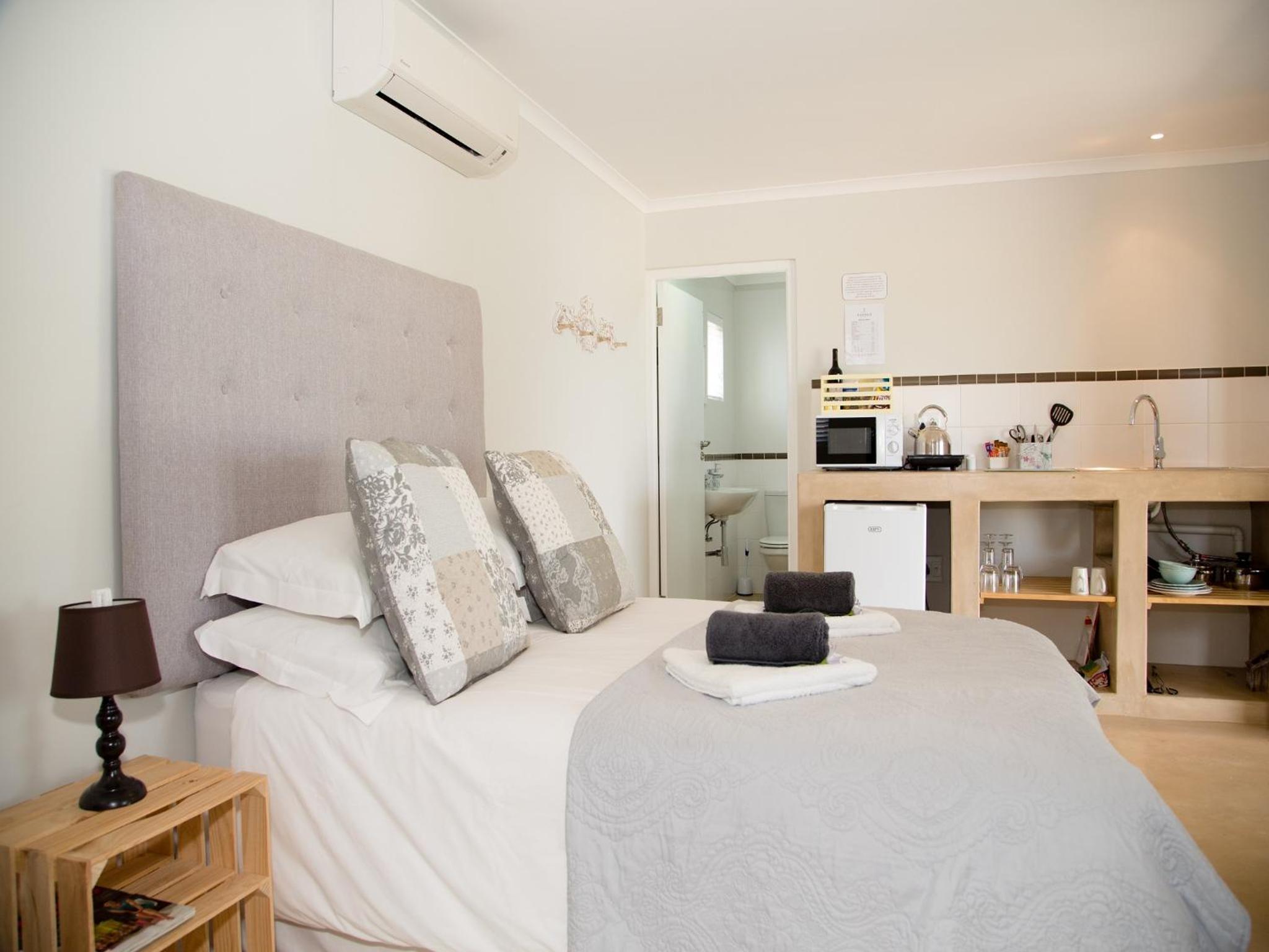 401 Rozendal Cottages