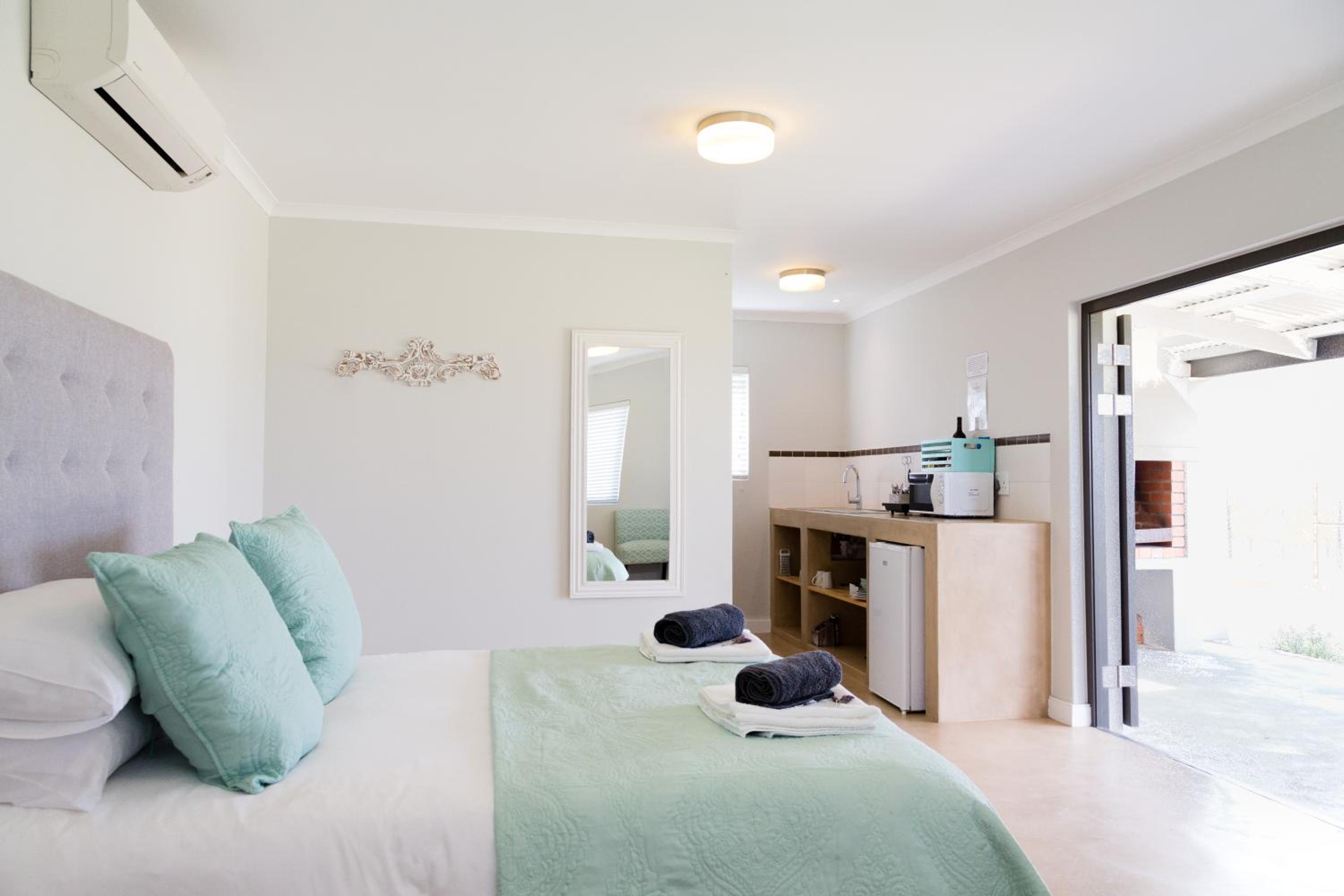 401 Rozendal Cottages