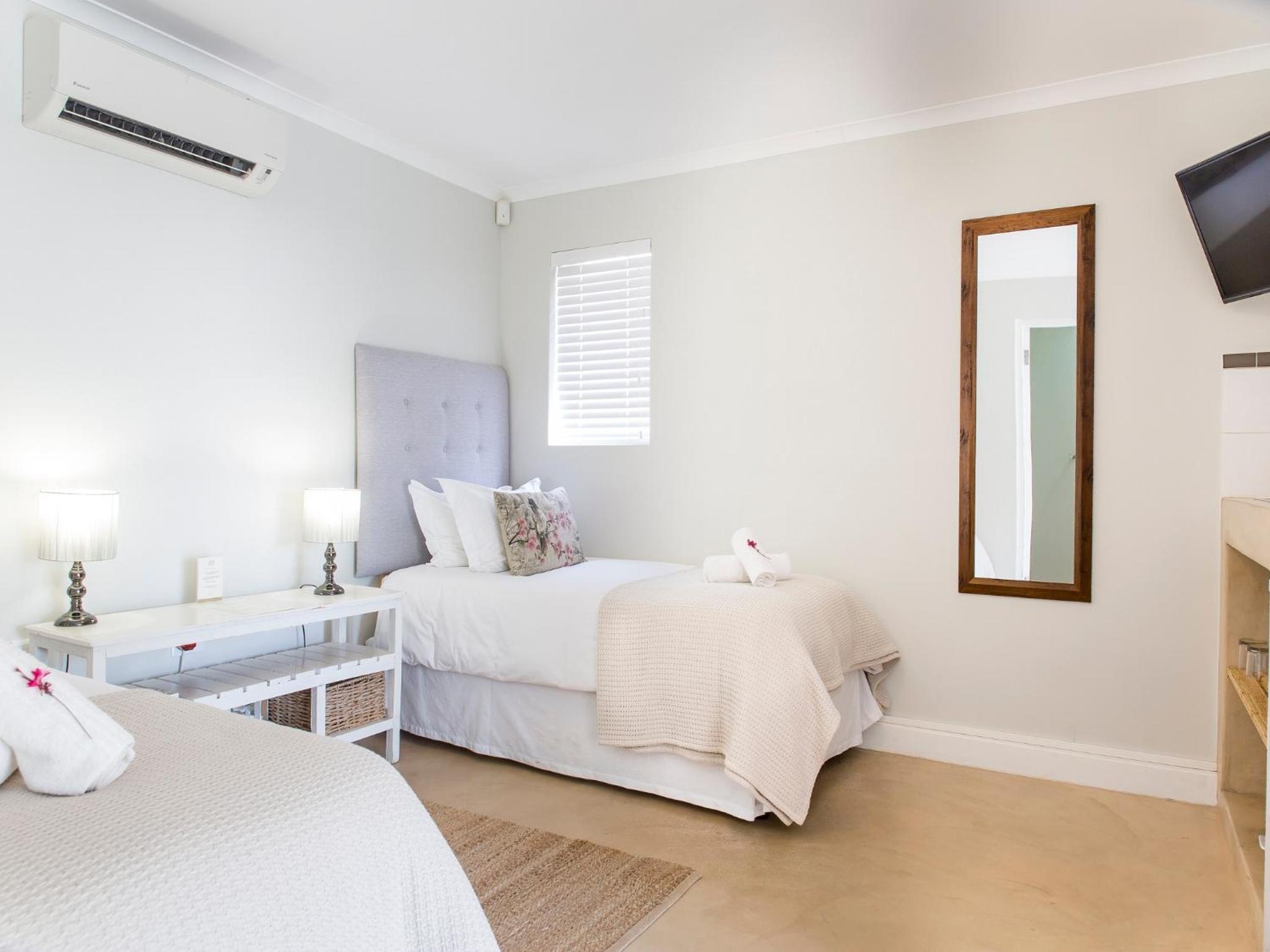 401 Rozendal Cottages
