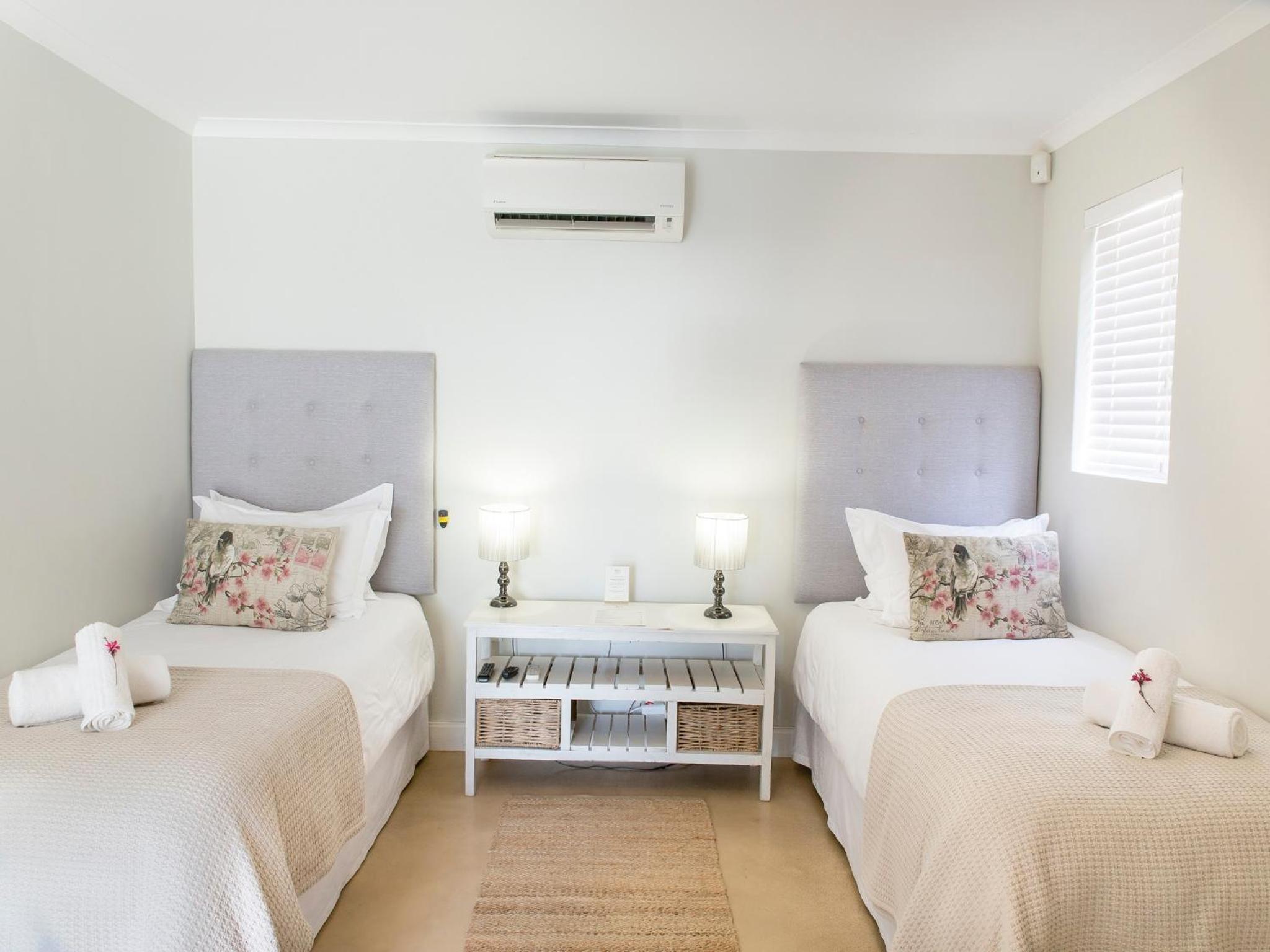 401 Rozendal Cottages