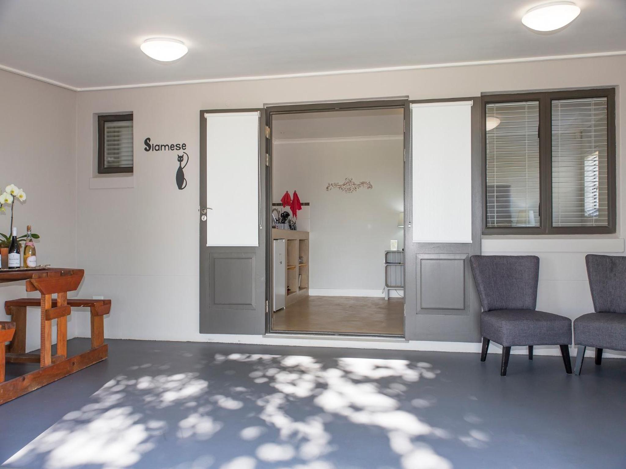 401 Rozendal Cottages